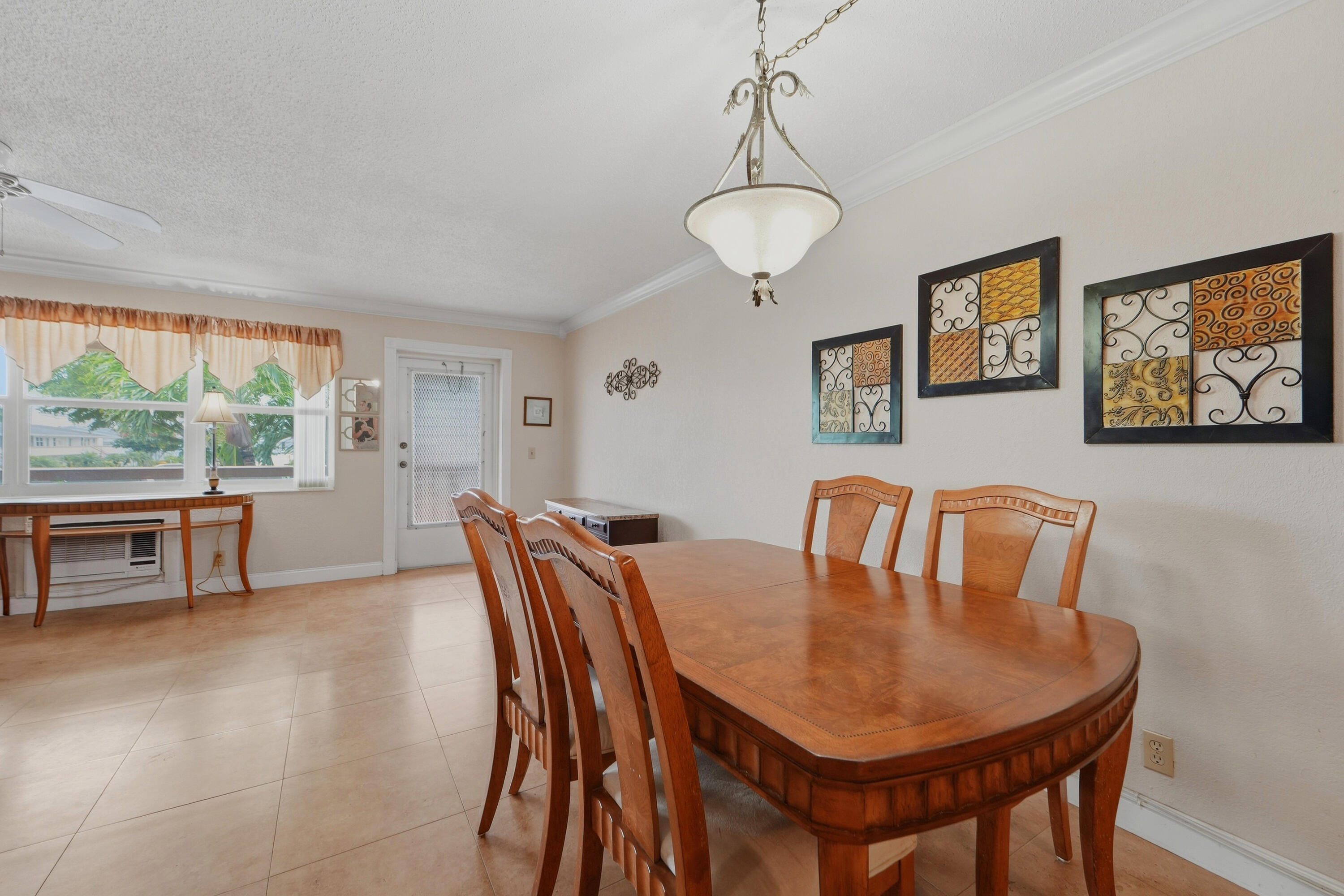 173 Kent J Property Photo 6