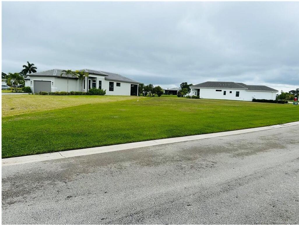 156 Se Via Bisento Property Photo 2