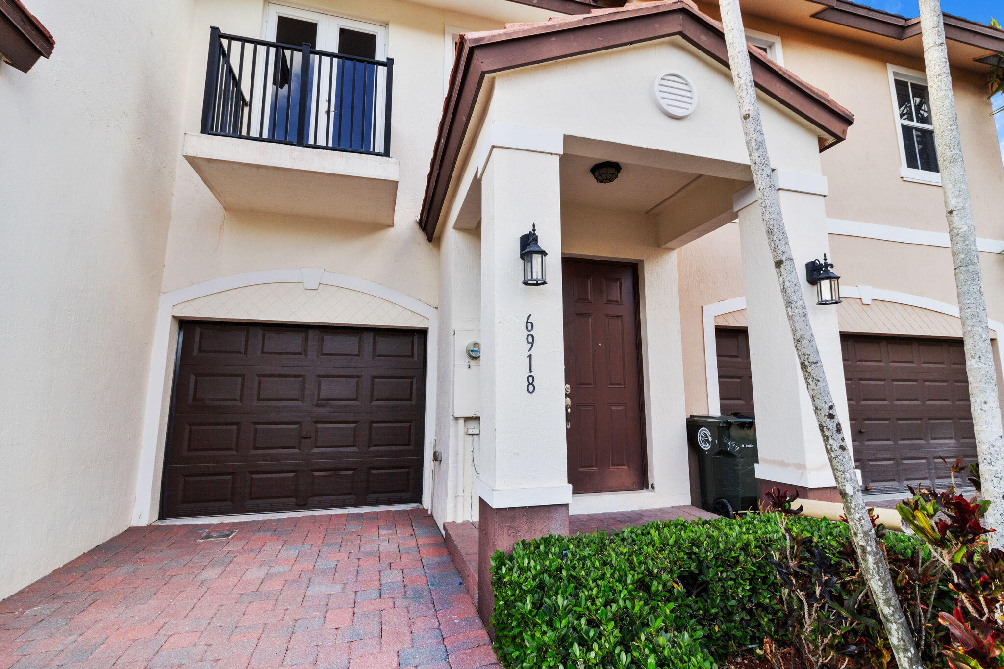6918 Long Pine Circle Property Photo 2