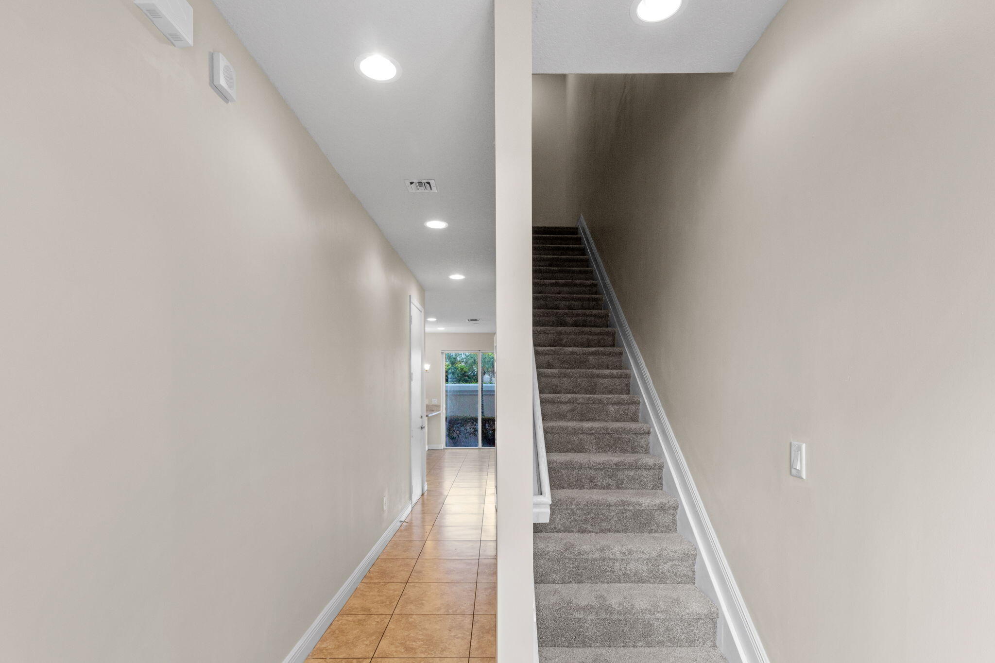 6918 Long Pine Circle Property Photo 3