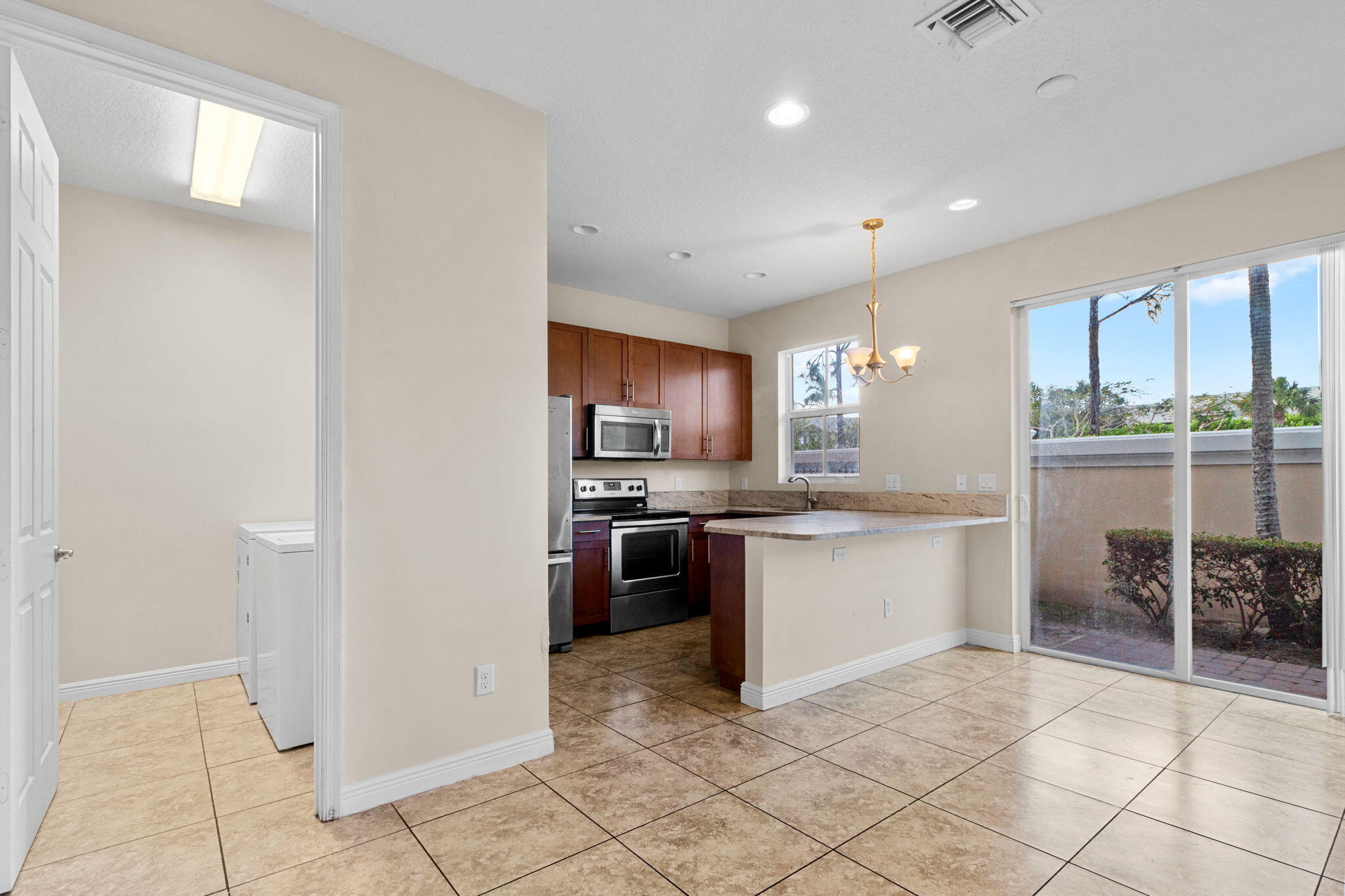 6918 Long Pine Circle Property Photo 5