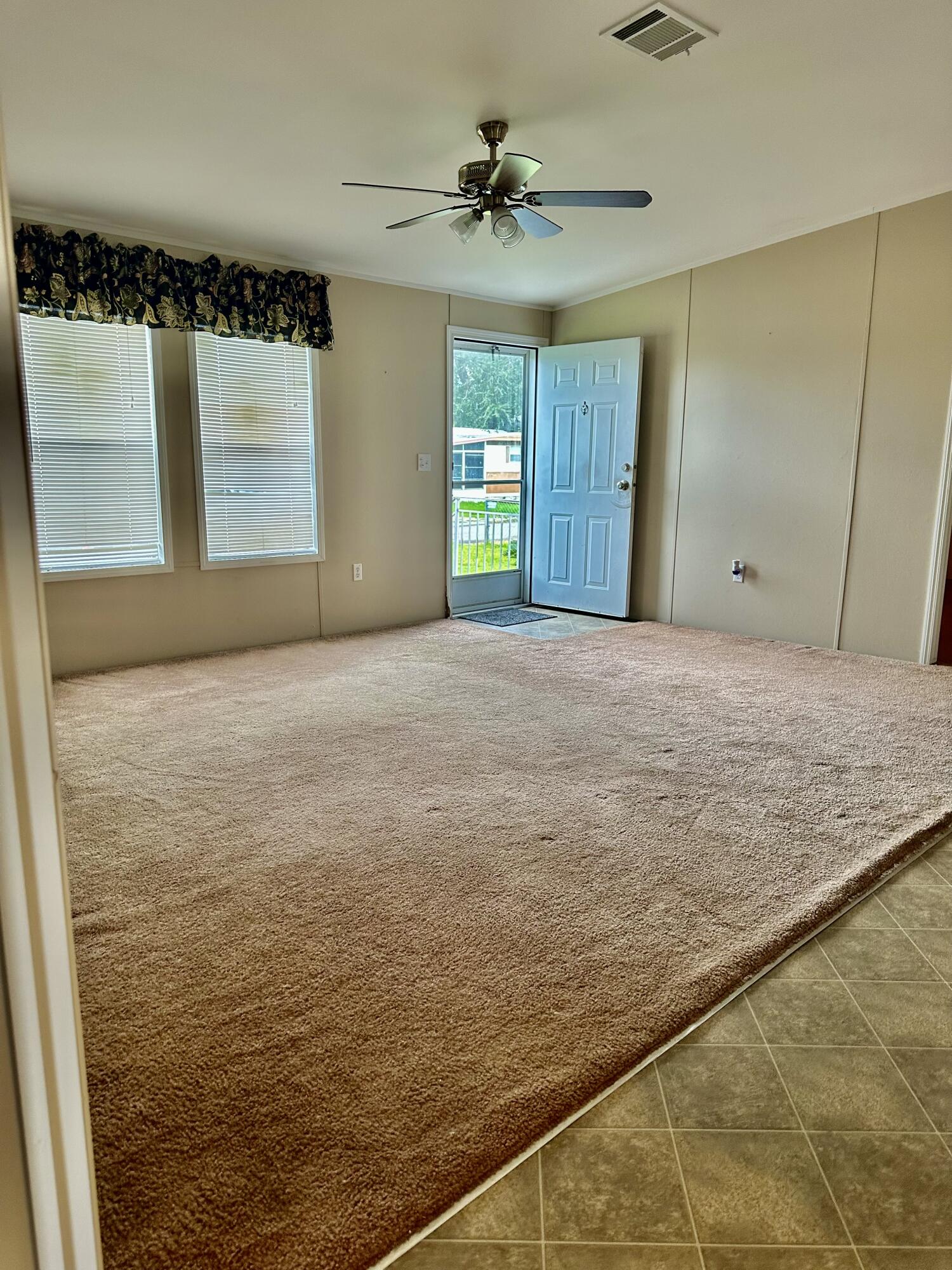 1057 Blue Heron Lane Property Photo 4