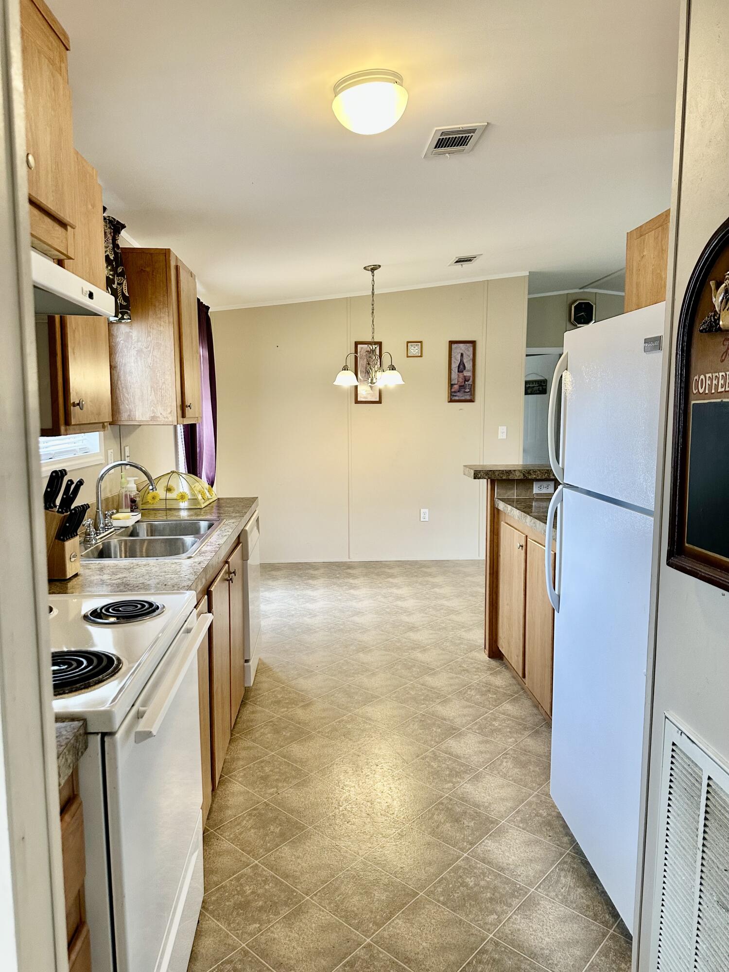 1057 Blue Heron Lane Property Photo 16