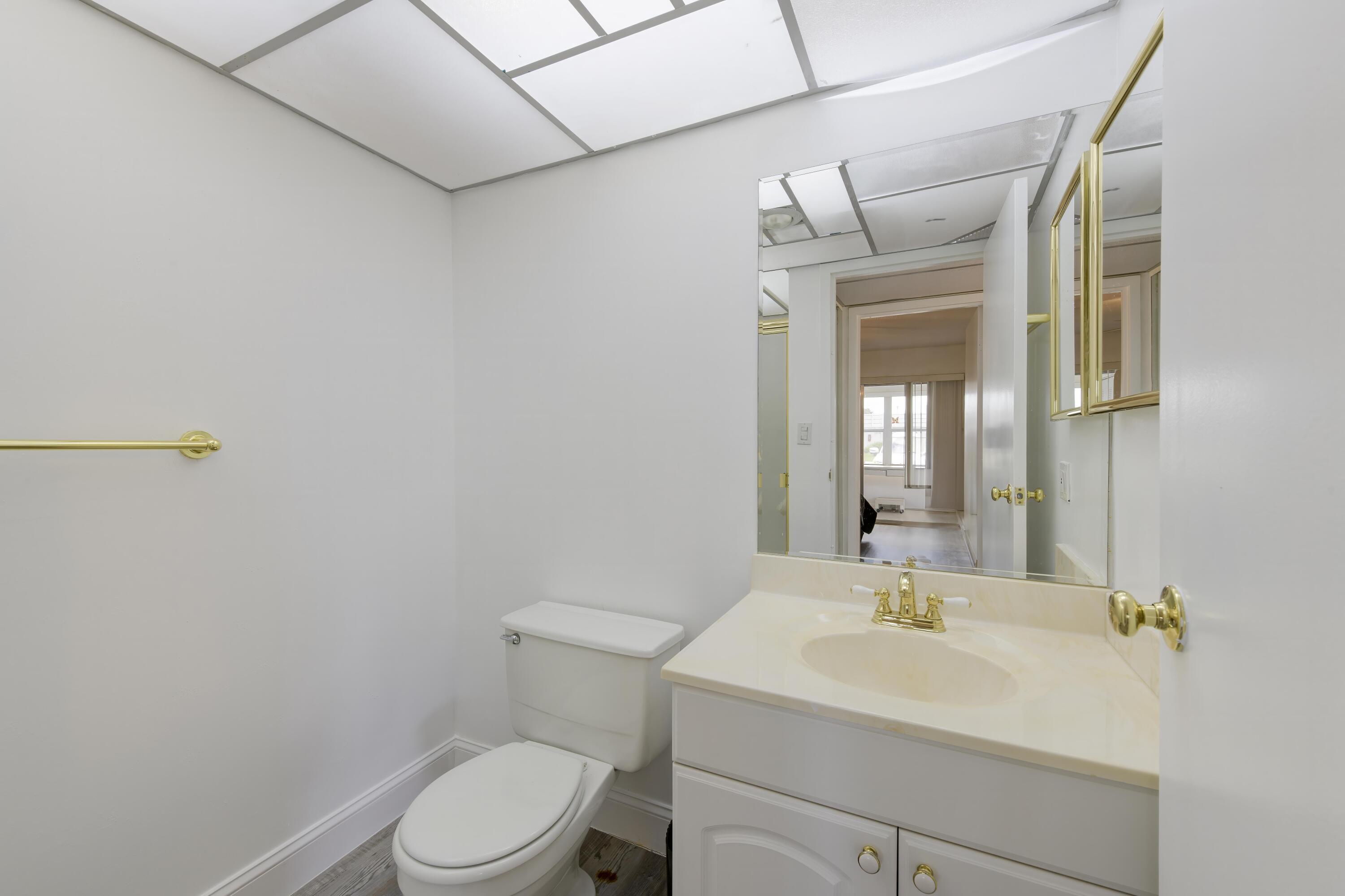 189 Valencia H Property Photo 11