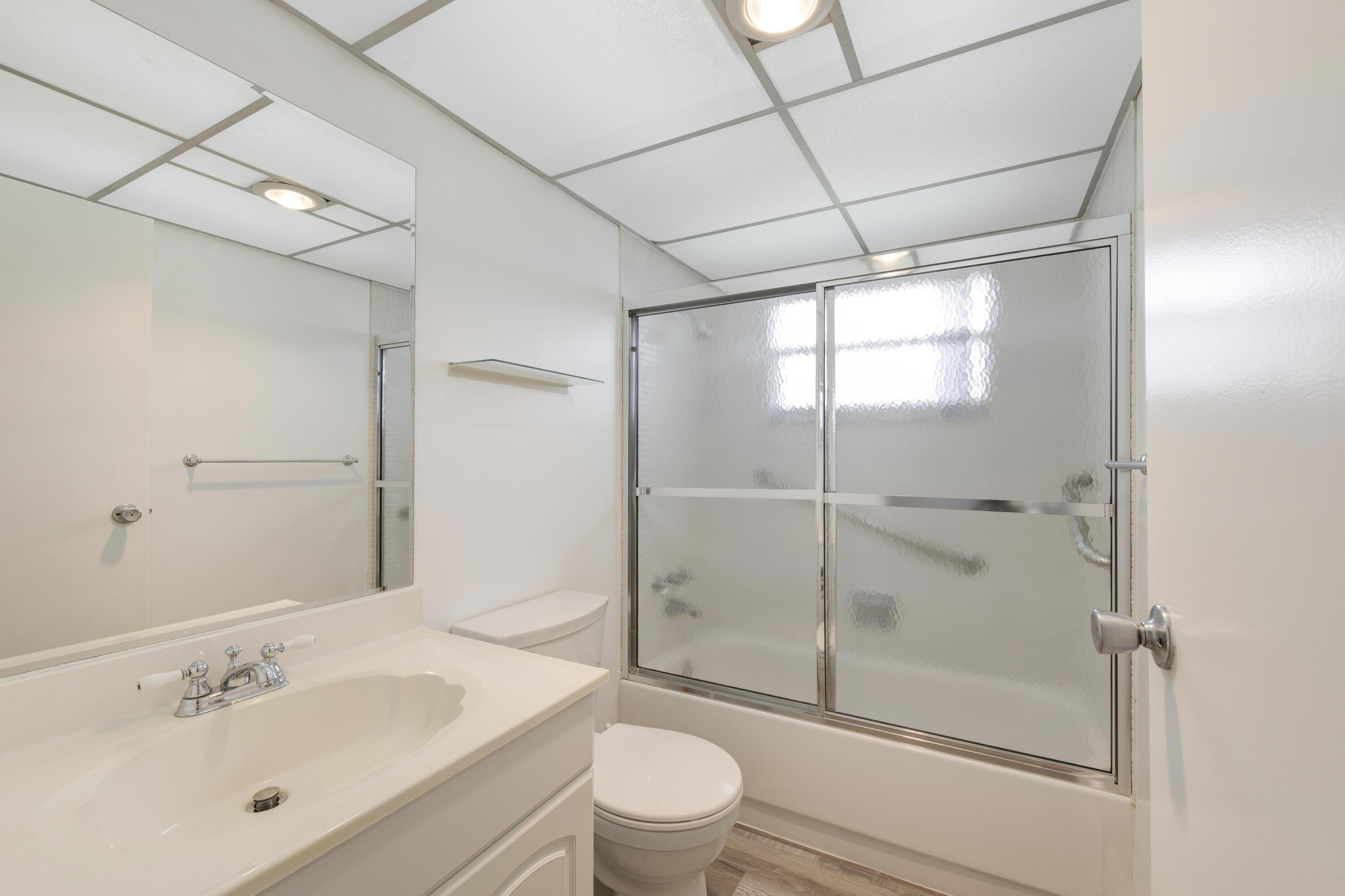 189 Valencia H Property Photo 14