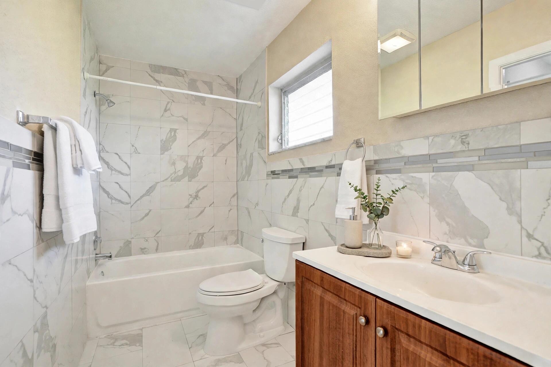 2200 Park Lane Unit 111 Property Photo 6