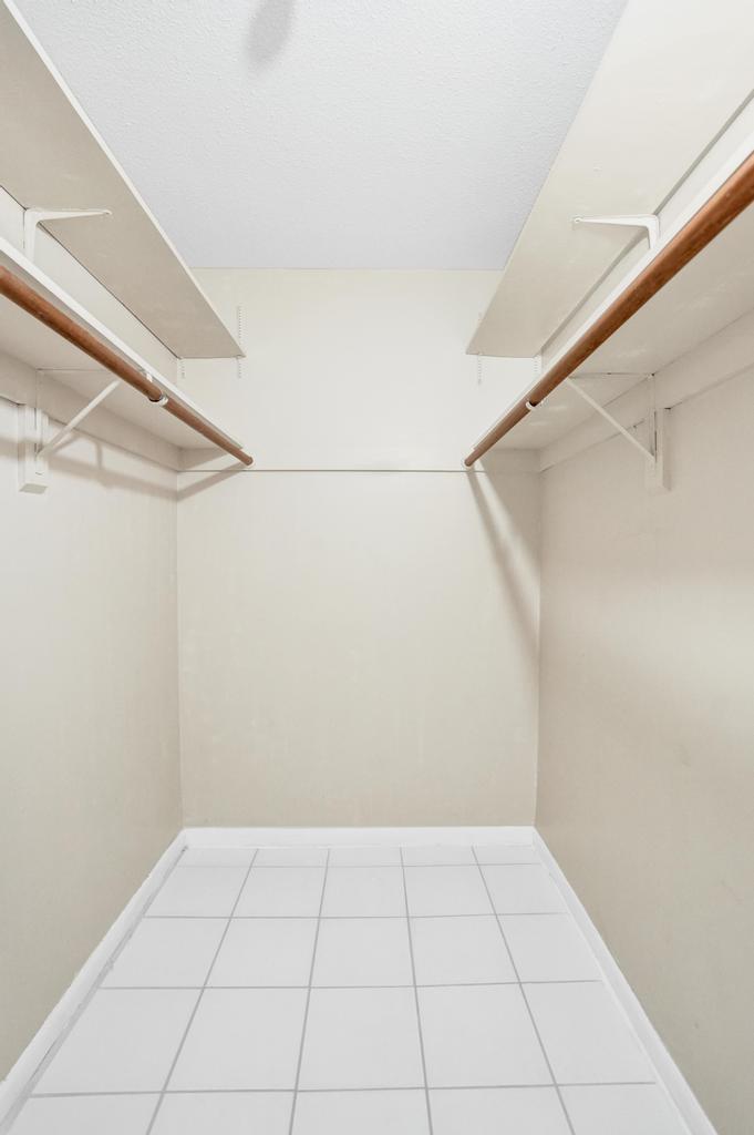 2200 Park Lane Unit 111 Property Photo 18