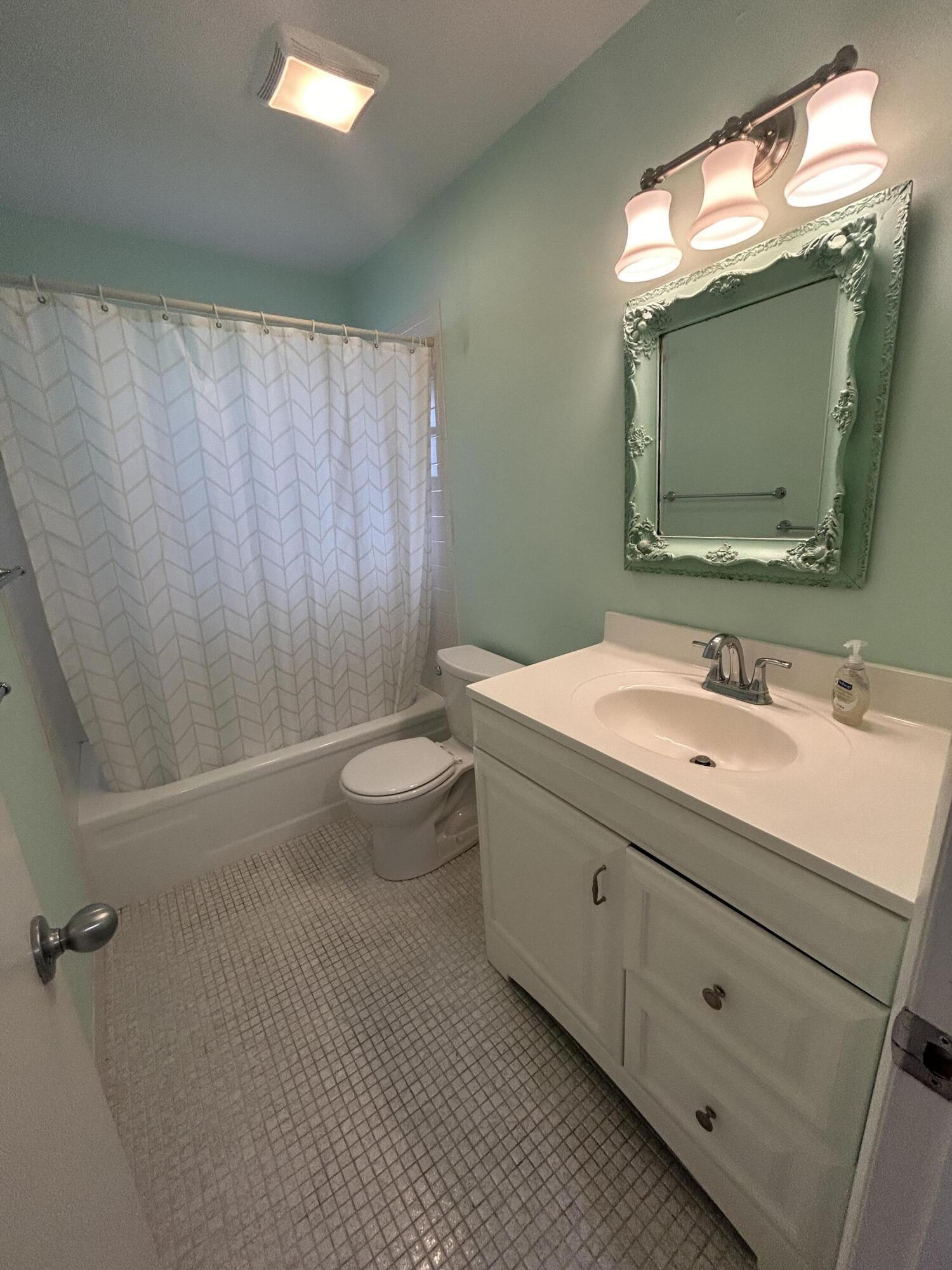 878 Worcester Lane Property Photo 17