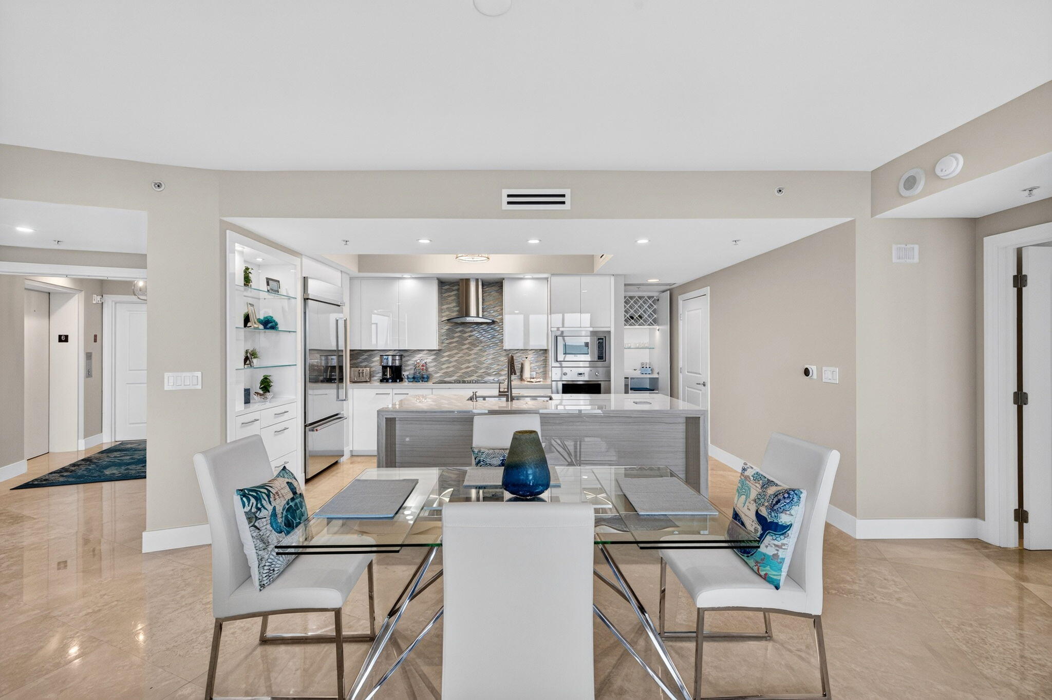 1 N Ocean Boulevard 602 Property Photo 6