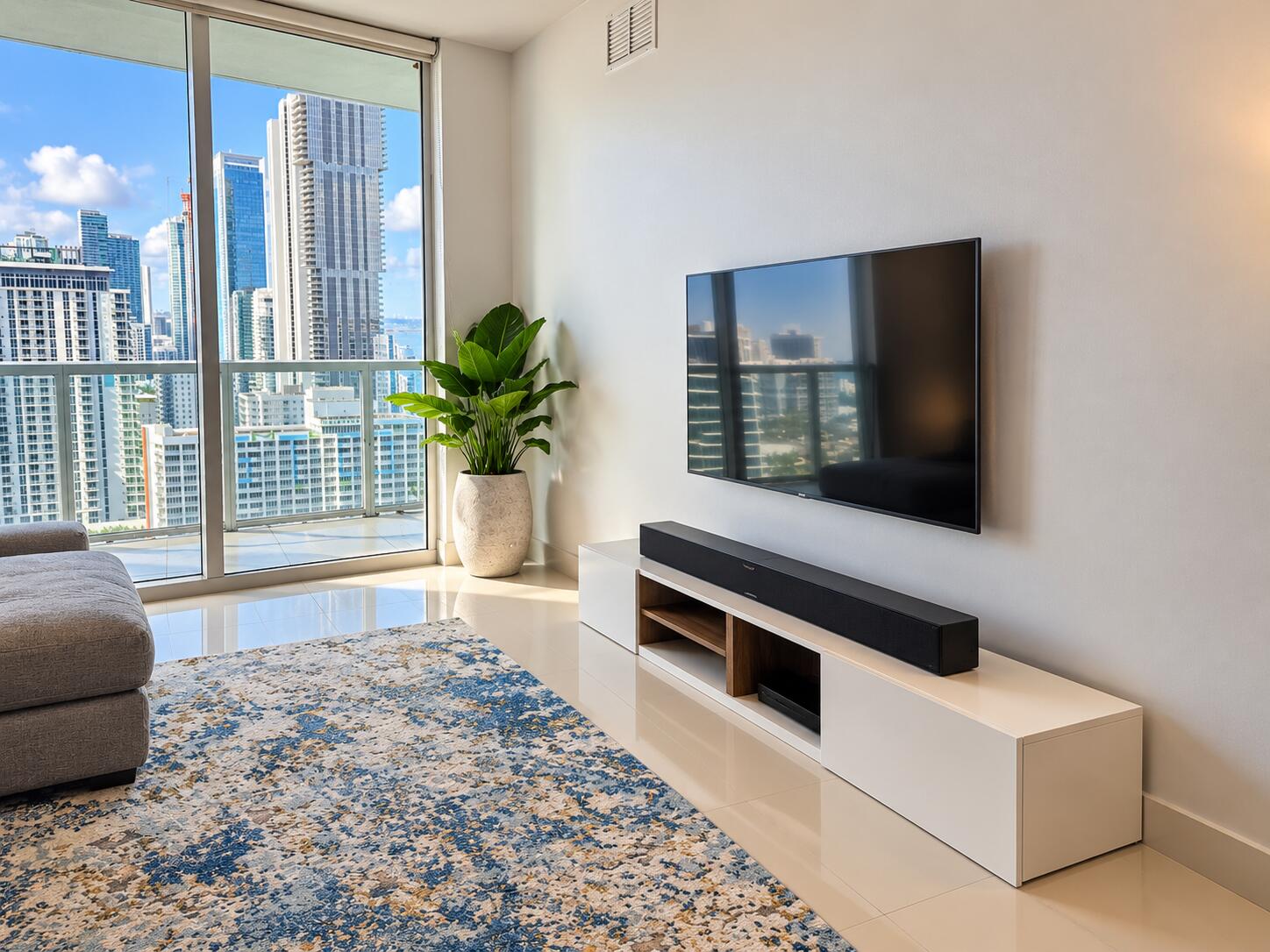 1900 N Bayshore Drive 2604 Property Photo 4