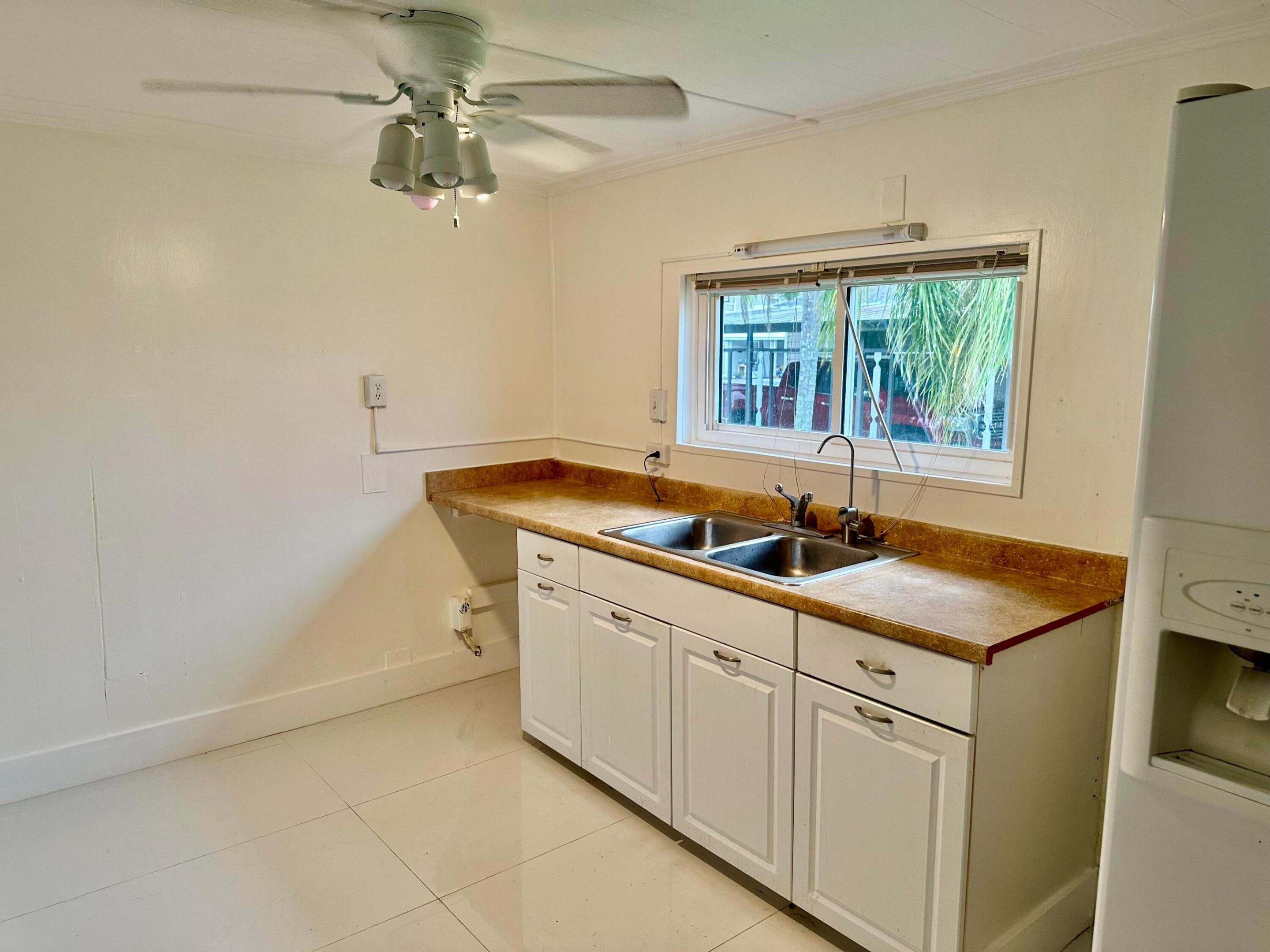 1149 6th Street Property Photo 5