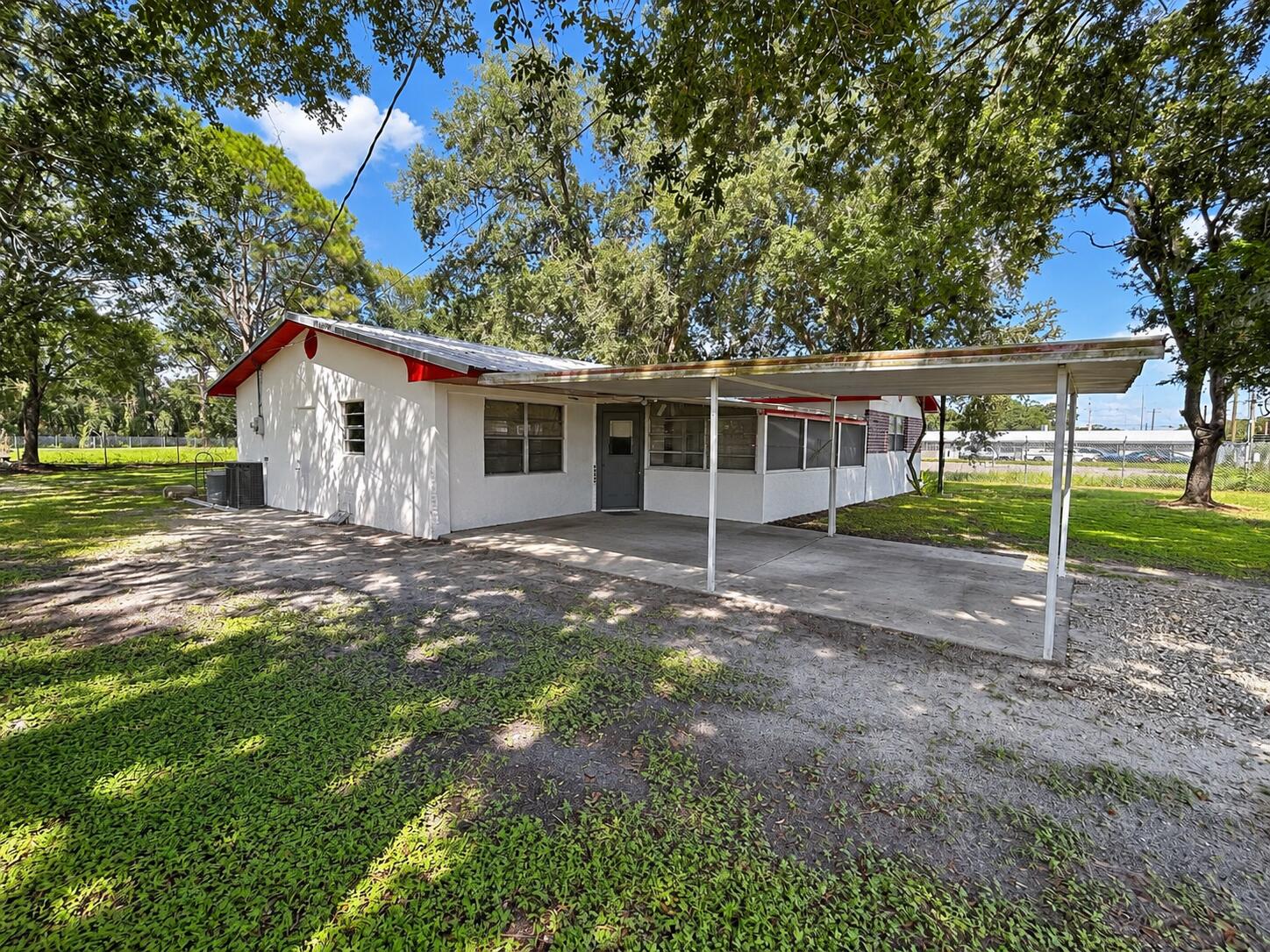 208 Nw 13th Street Property Photo 5
