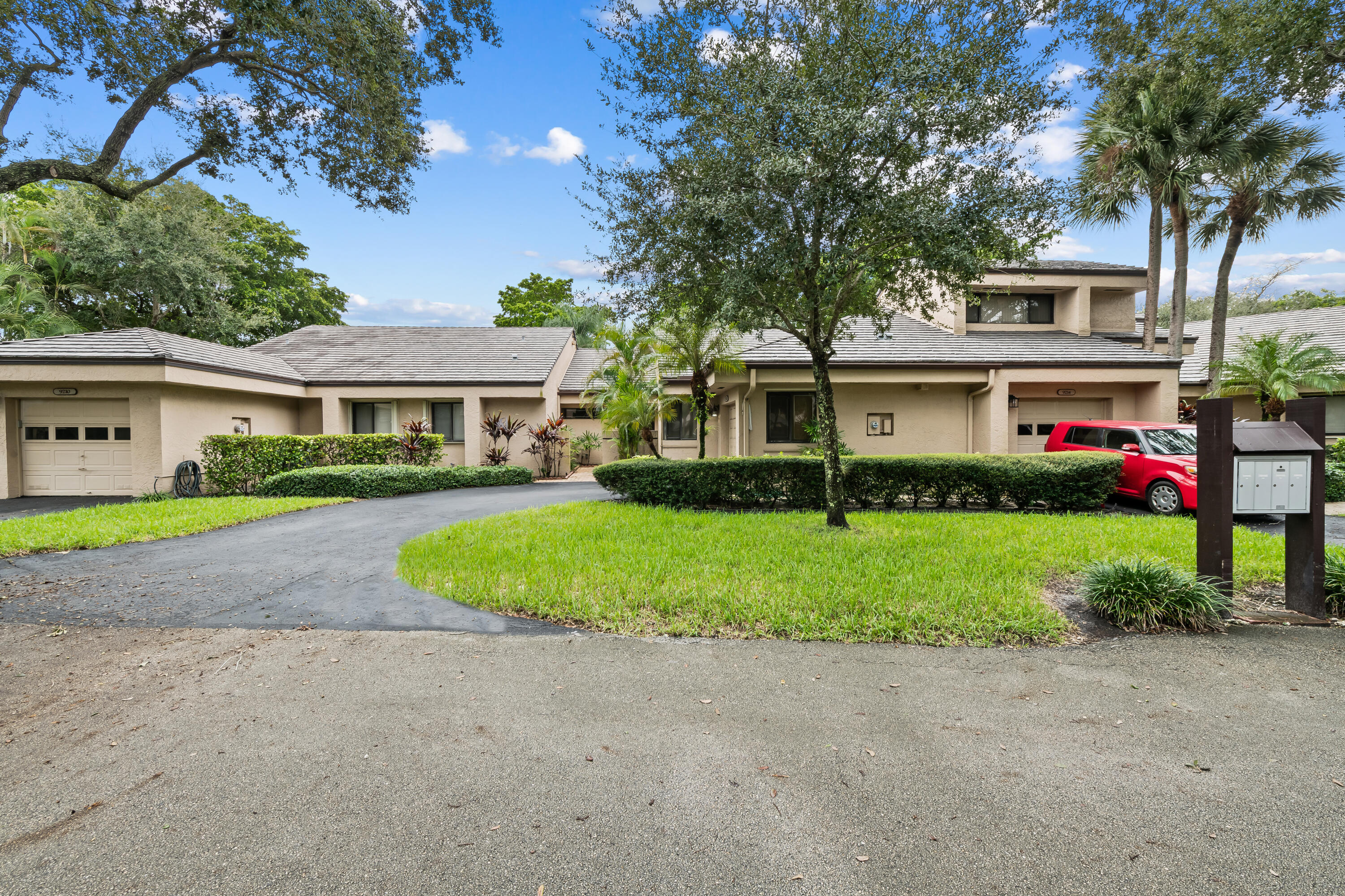 9212 Chelsea Drive N Property Photo 1