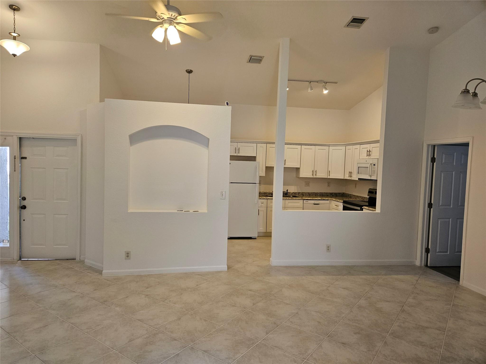 5845 Eagle Cay Circle Property Photo 7