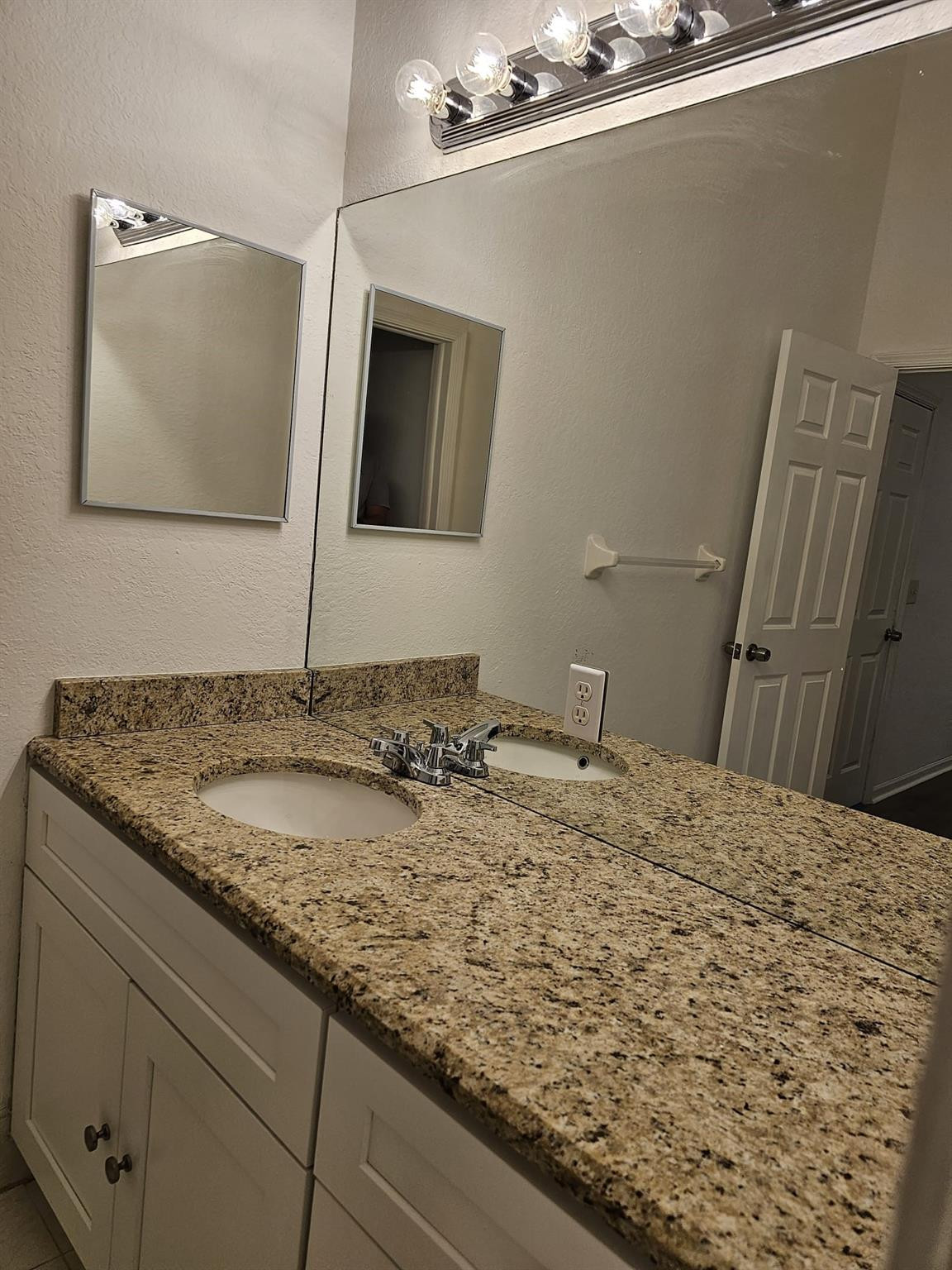 5845 Eagle Cay Circle Property Photo 38