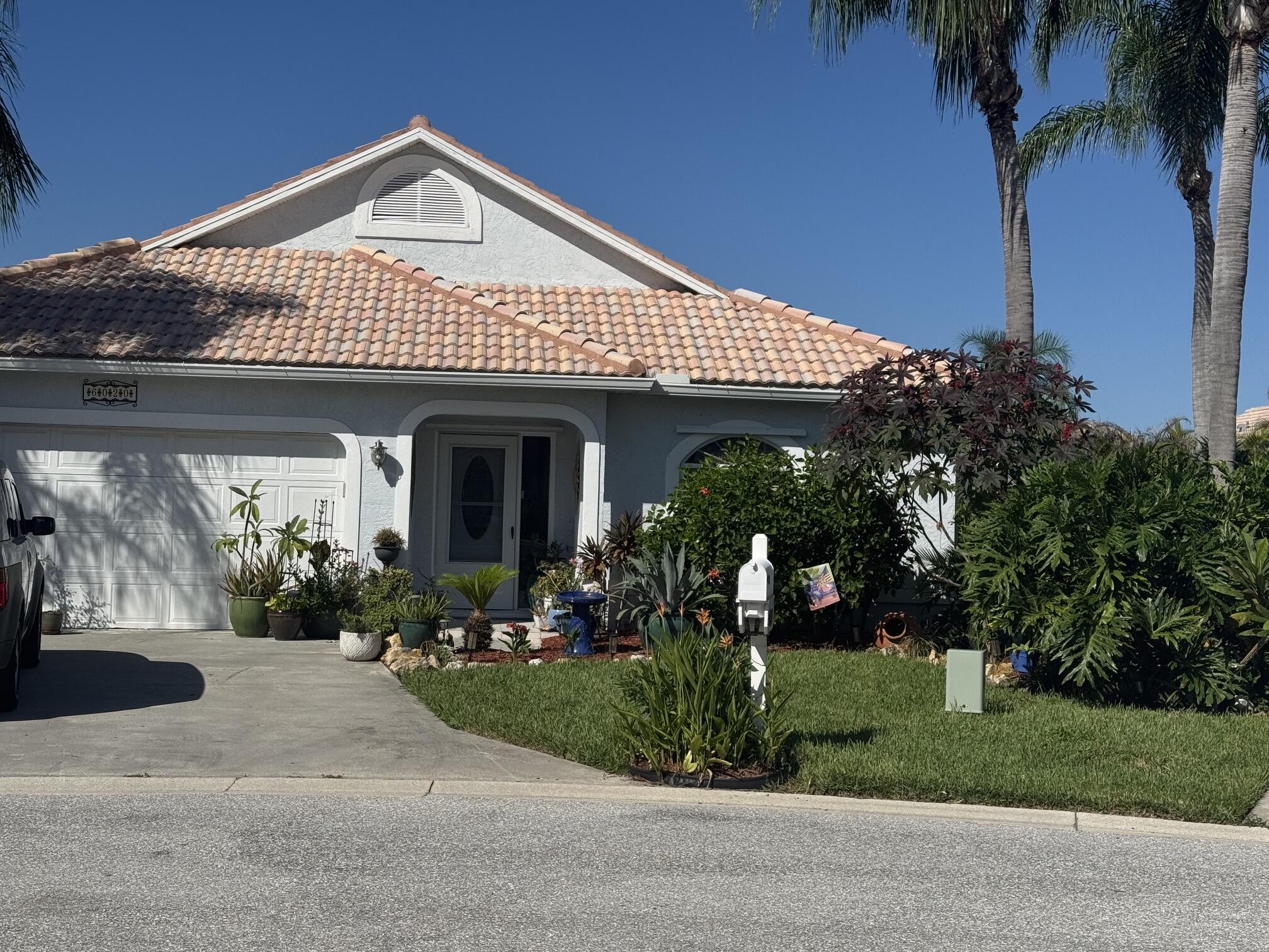 6020 Se Walkers Cay Court Property Photo 1