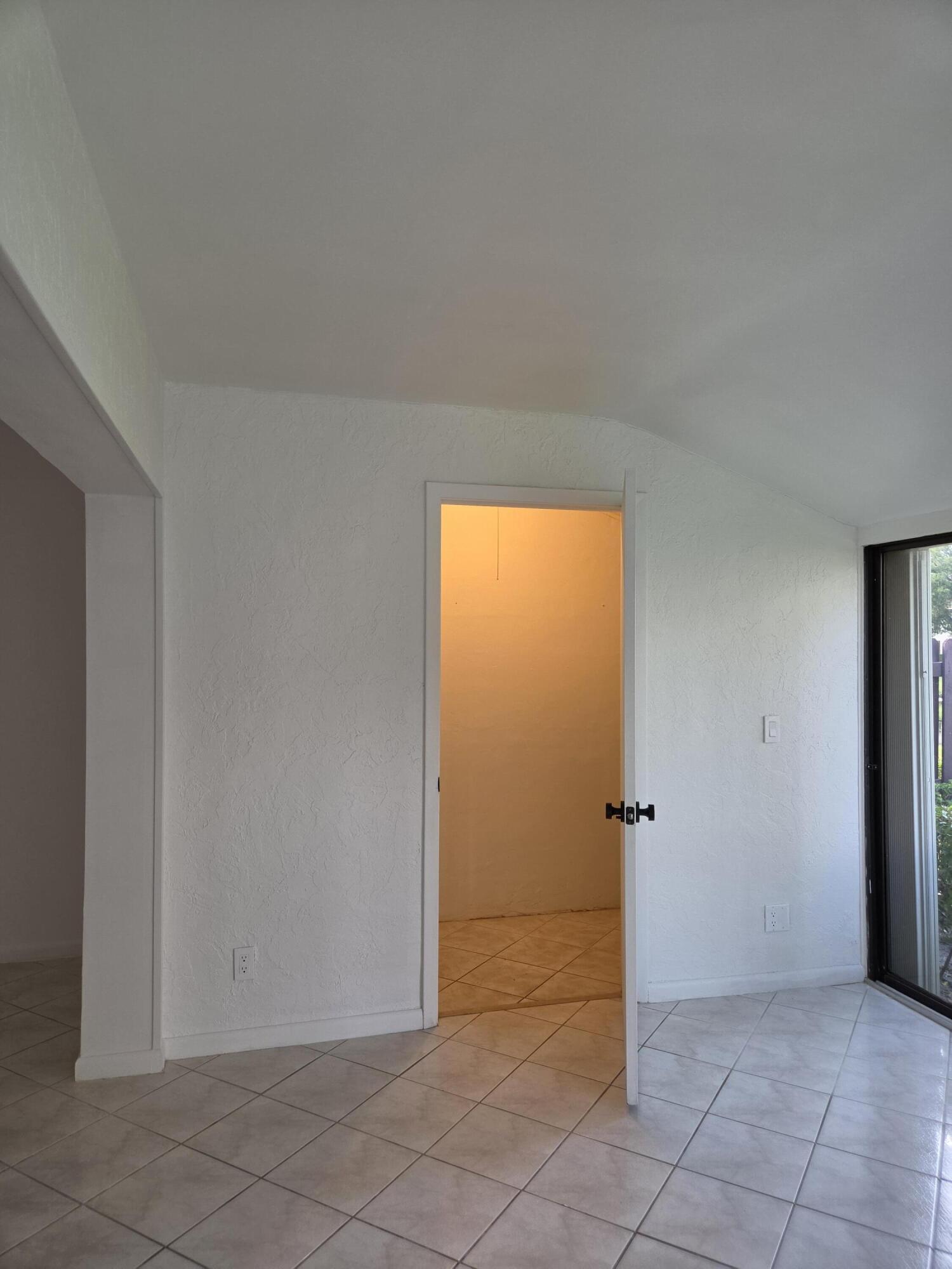 625 Sea Pine Way H Property Photo 11