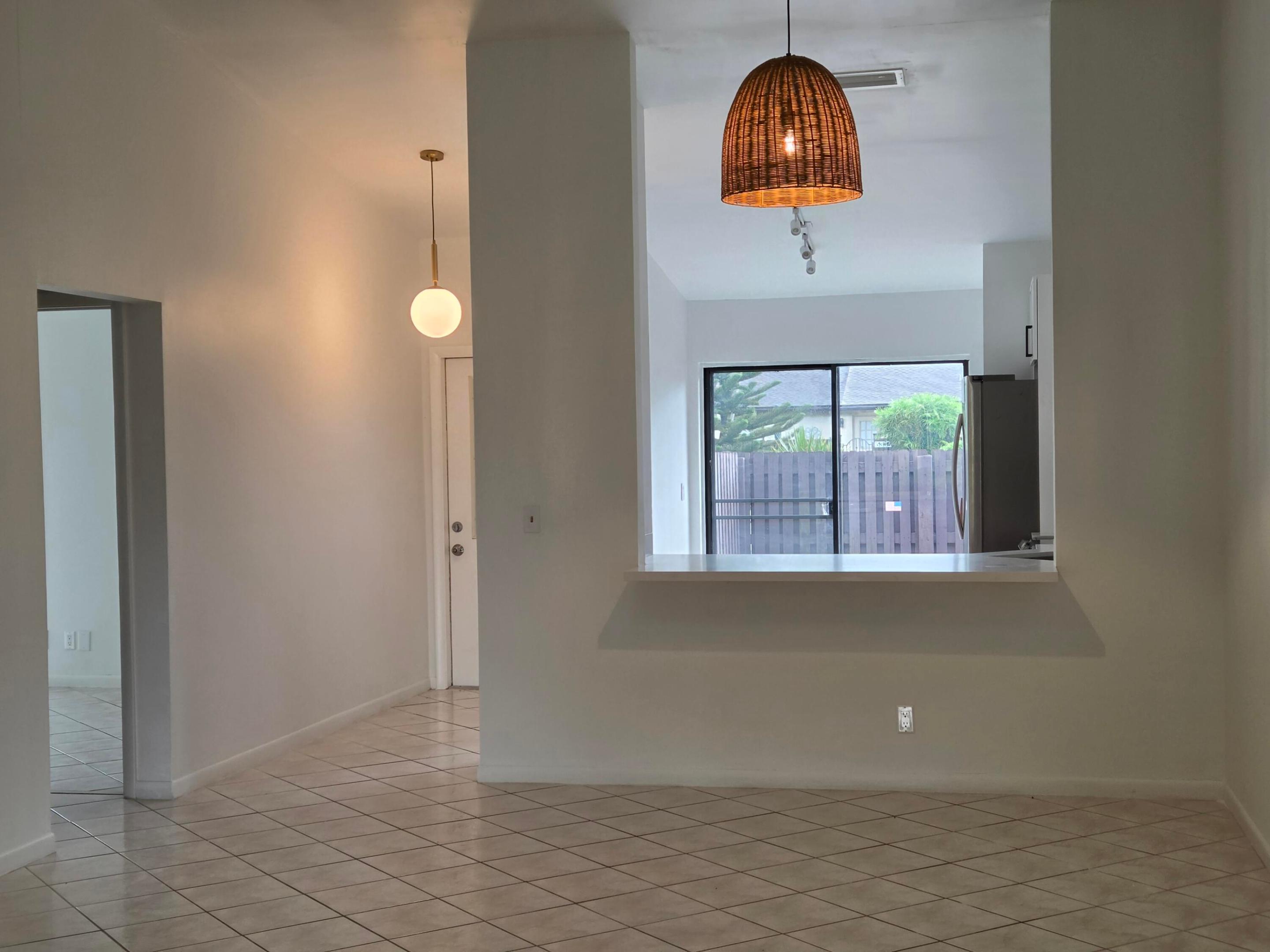 625 Sea Pine Way H Property Photo 15