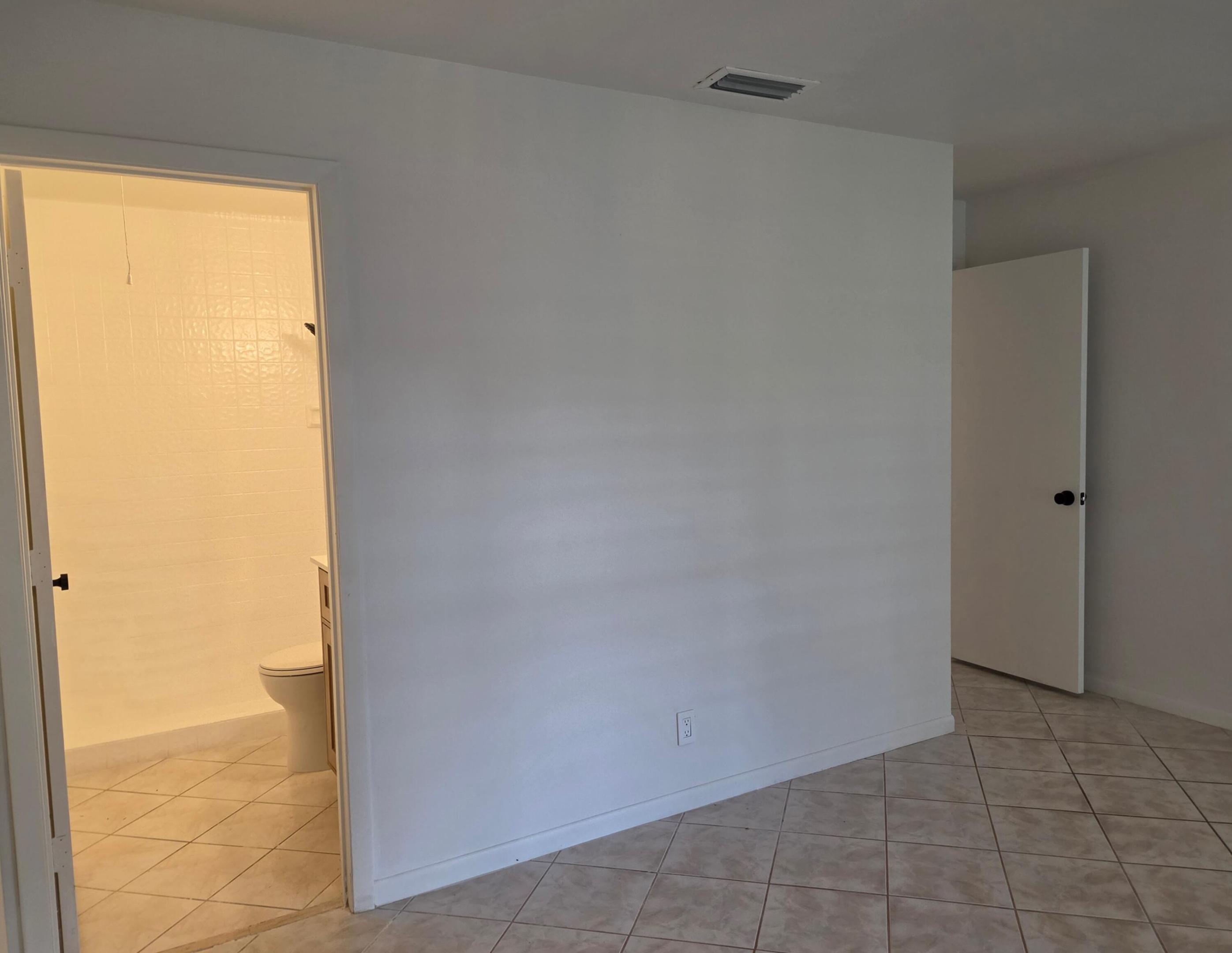 625 Sea Pine Way H Property Photo 18