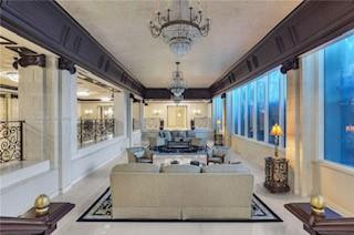 2030 S Ocean Drive 203 Property Photo 2