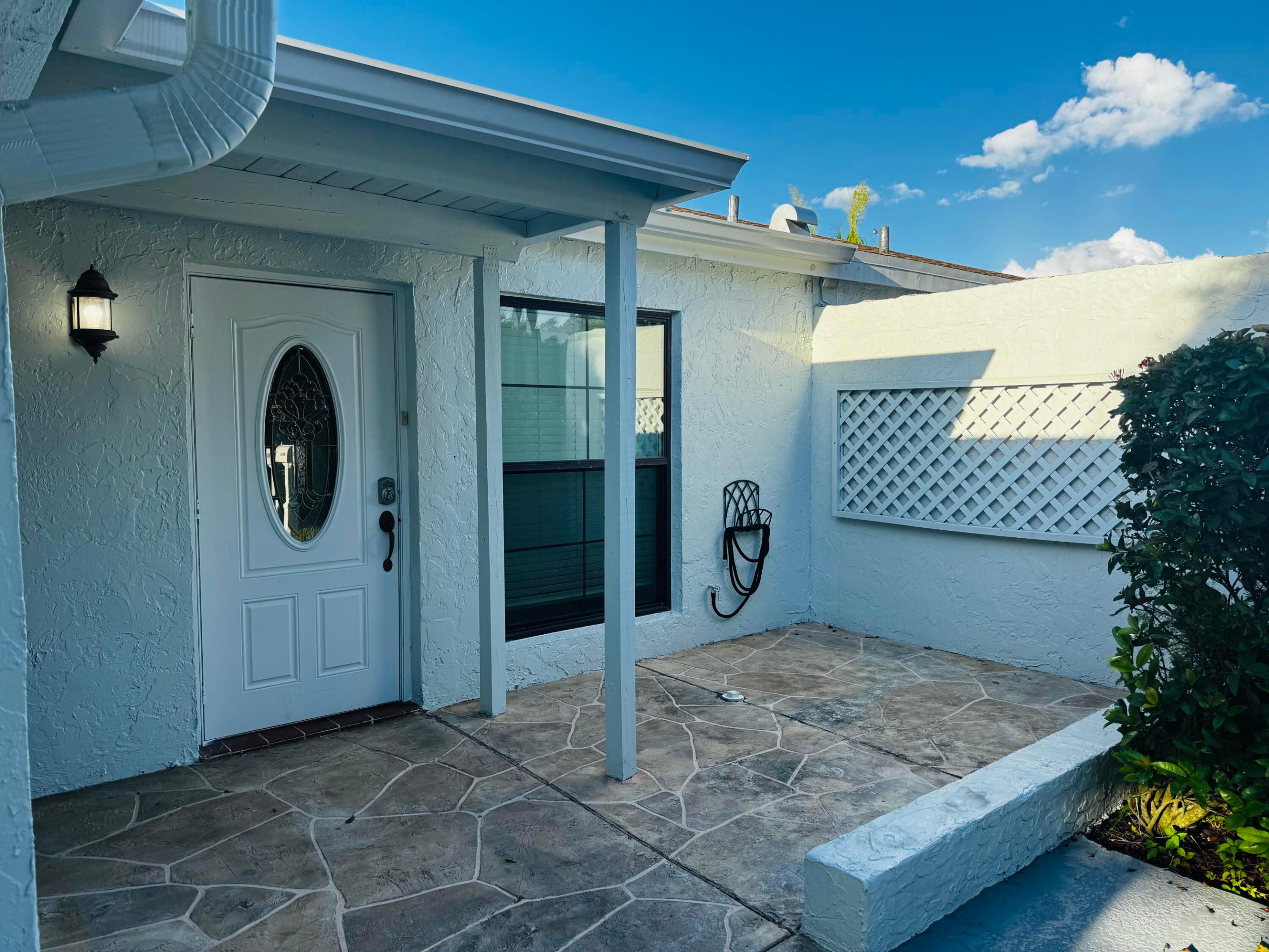6820 Moonlit Dr Drive Property Photo 2