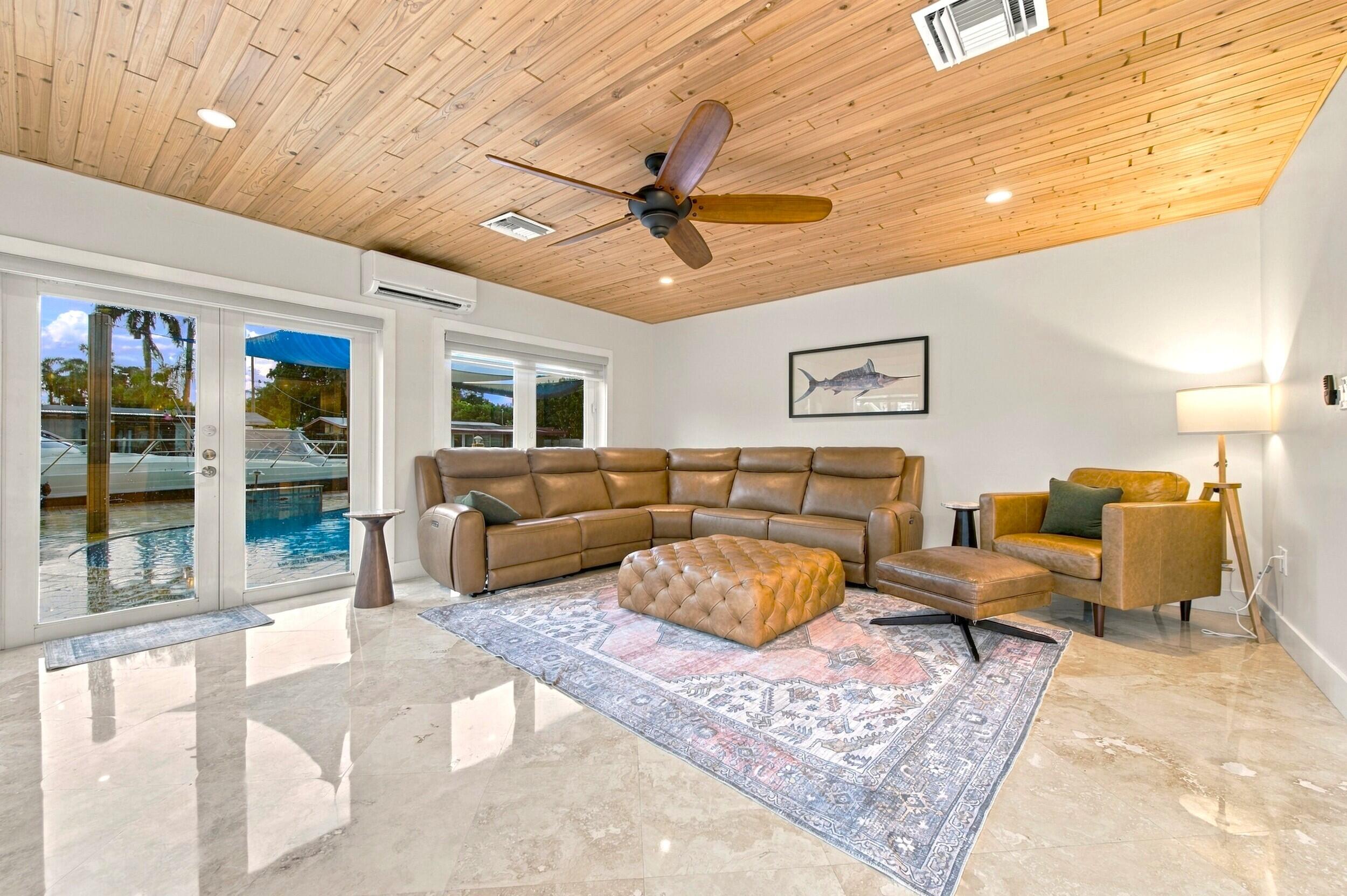 2496 Bimini Lane Property Photo 7