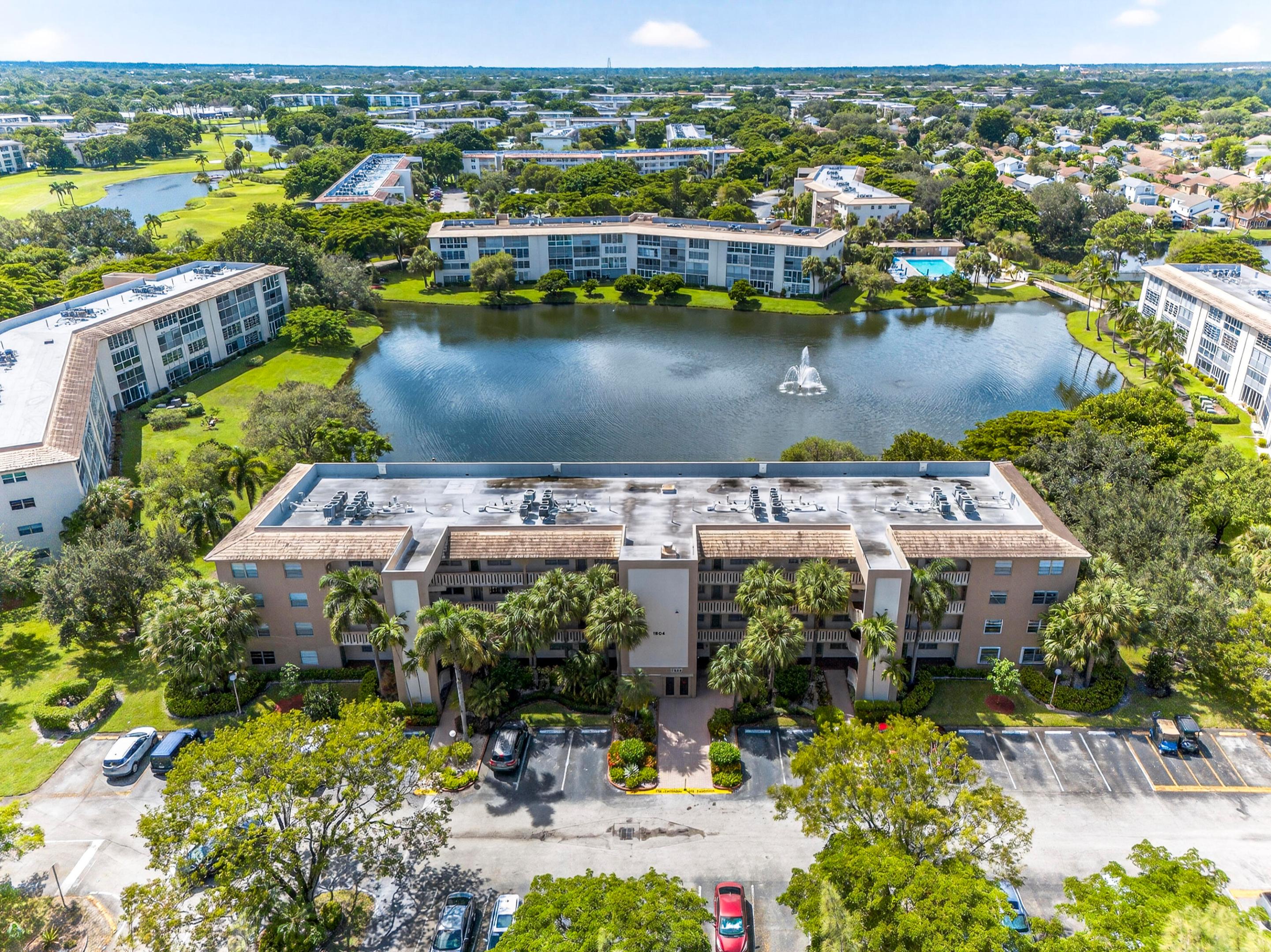 1904 Bermuda Circle D1 Property Photo 1
