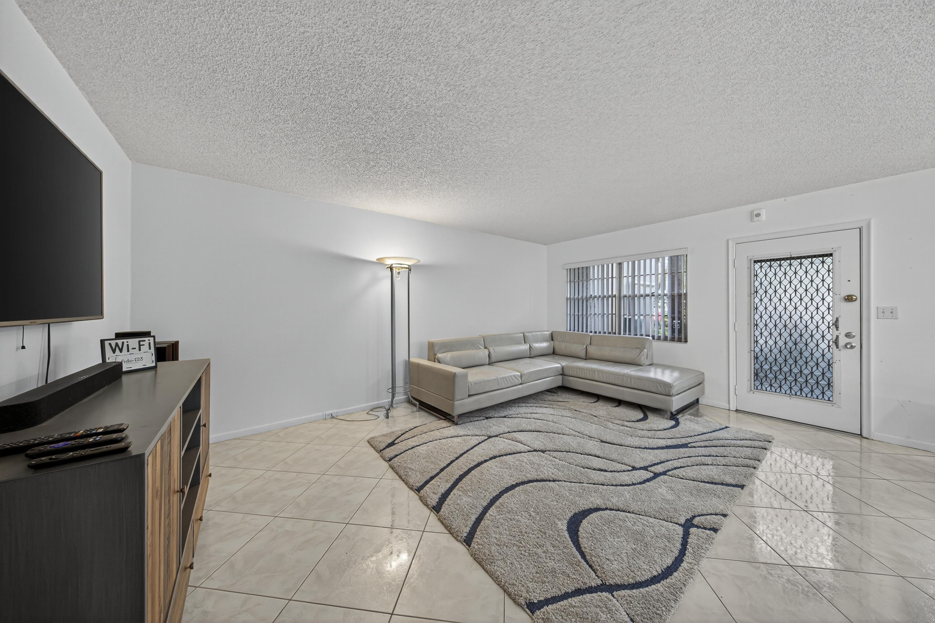 1904 Bermuda Circle D1 Property Photo 15