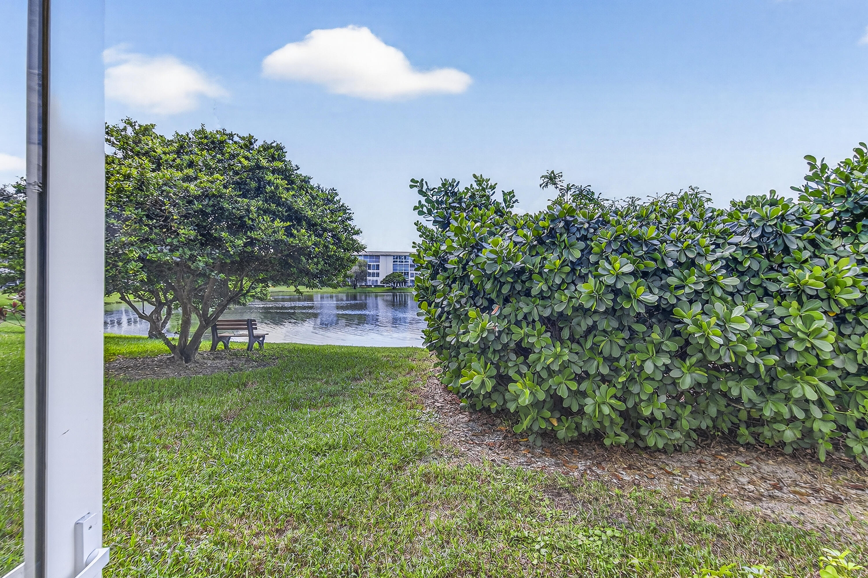 1904 Bermuda Circle D1 Property Photo 37