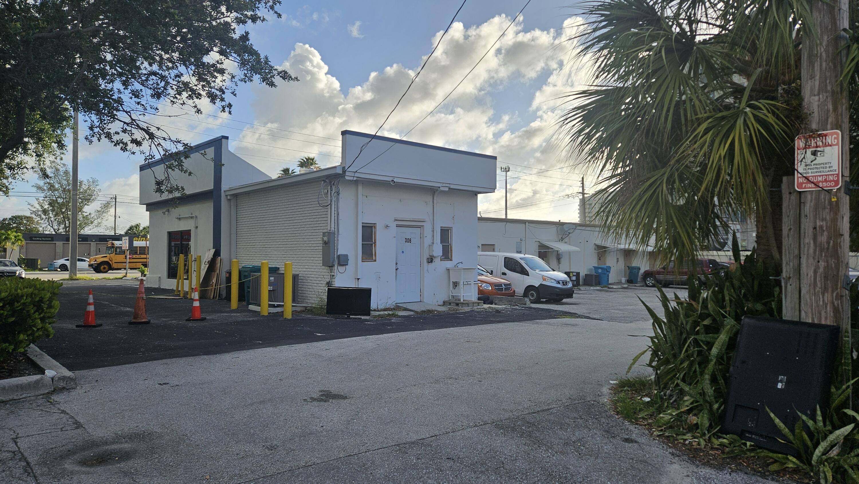 306 E Boynton Beach Boulevard Property Photo 10