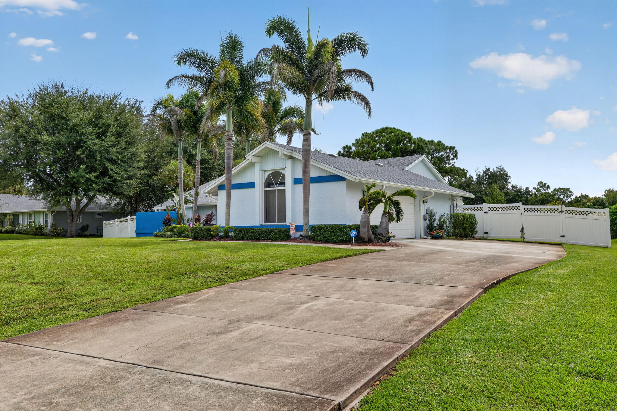 1784 Sw Gregor Way Property Photo 3
