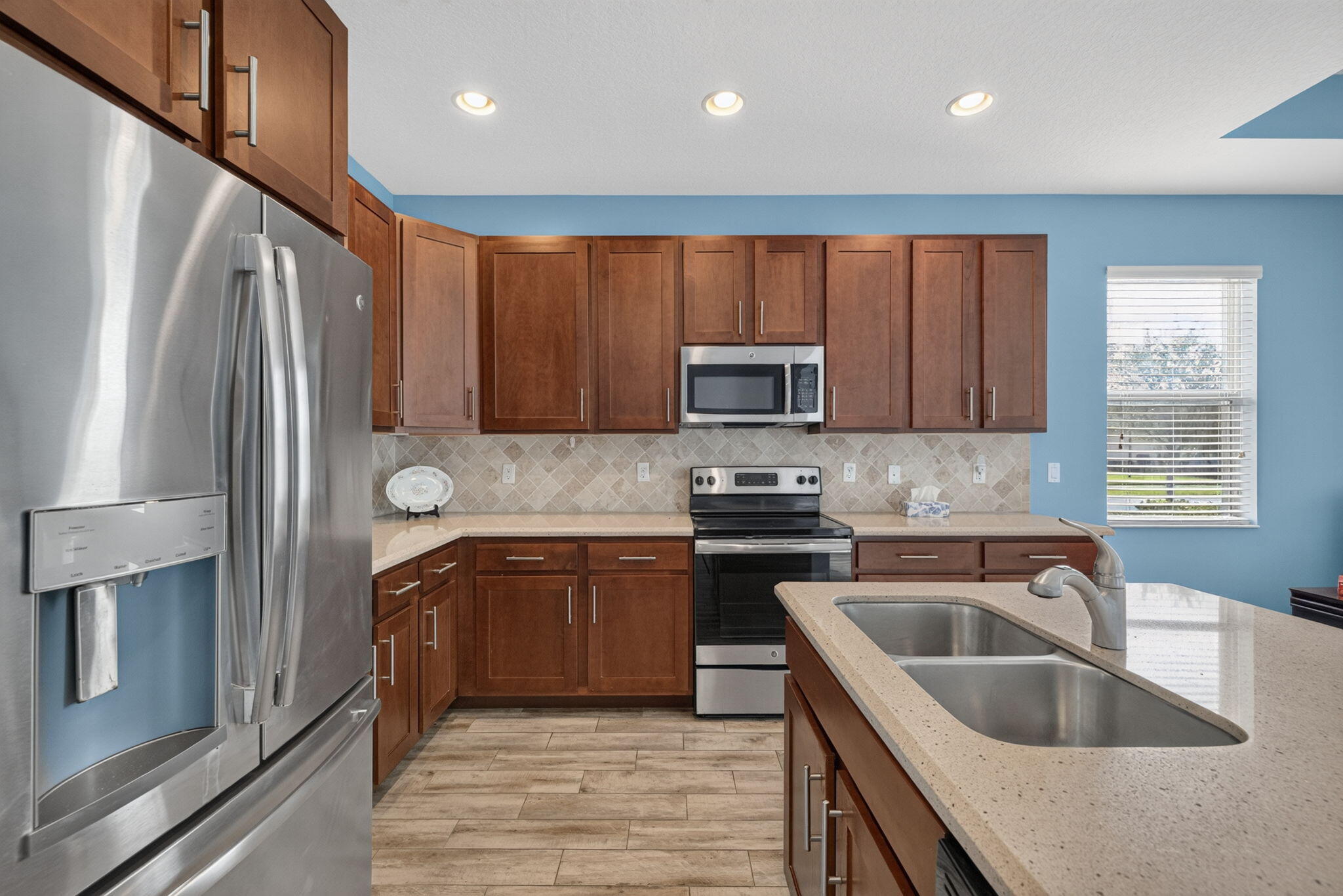 11484 Sw Lake Park Drive Property Photo 3