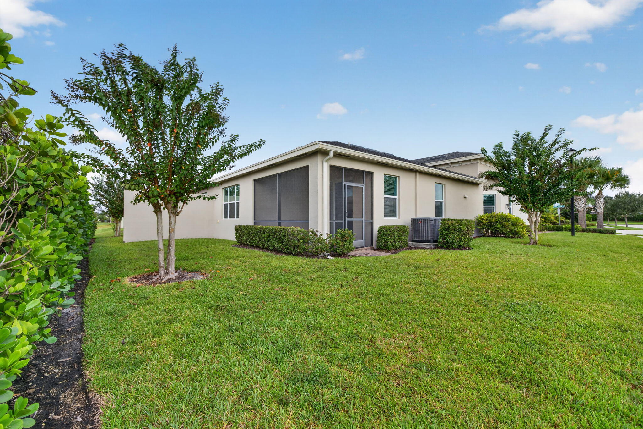 11484 Sw Lake Park Drive Property Photo 24