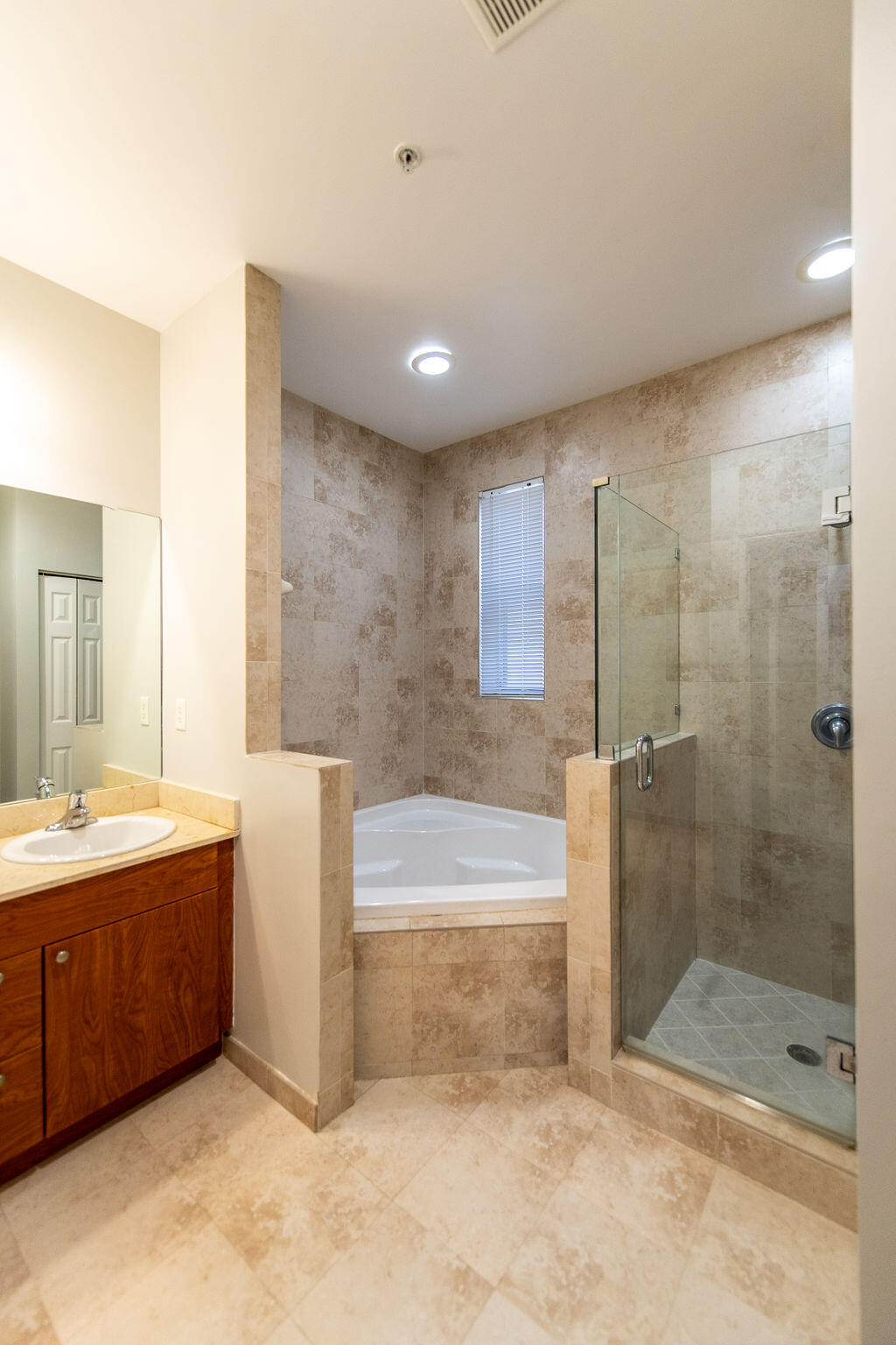 2326 Vintage Circle Property Photo 3
