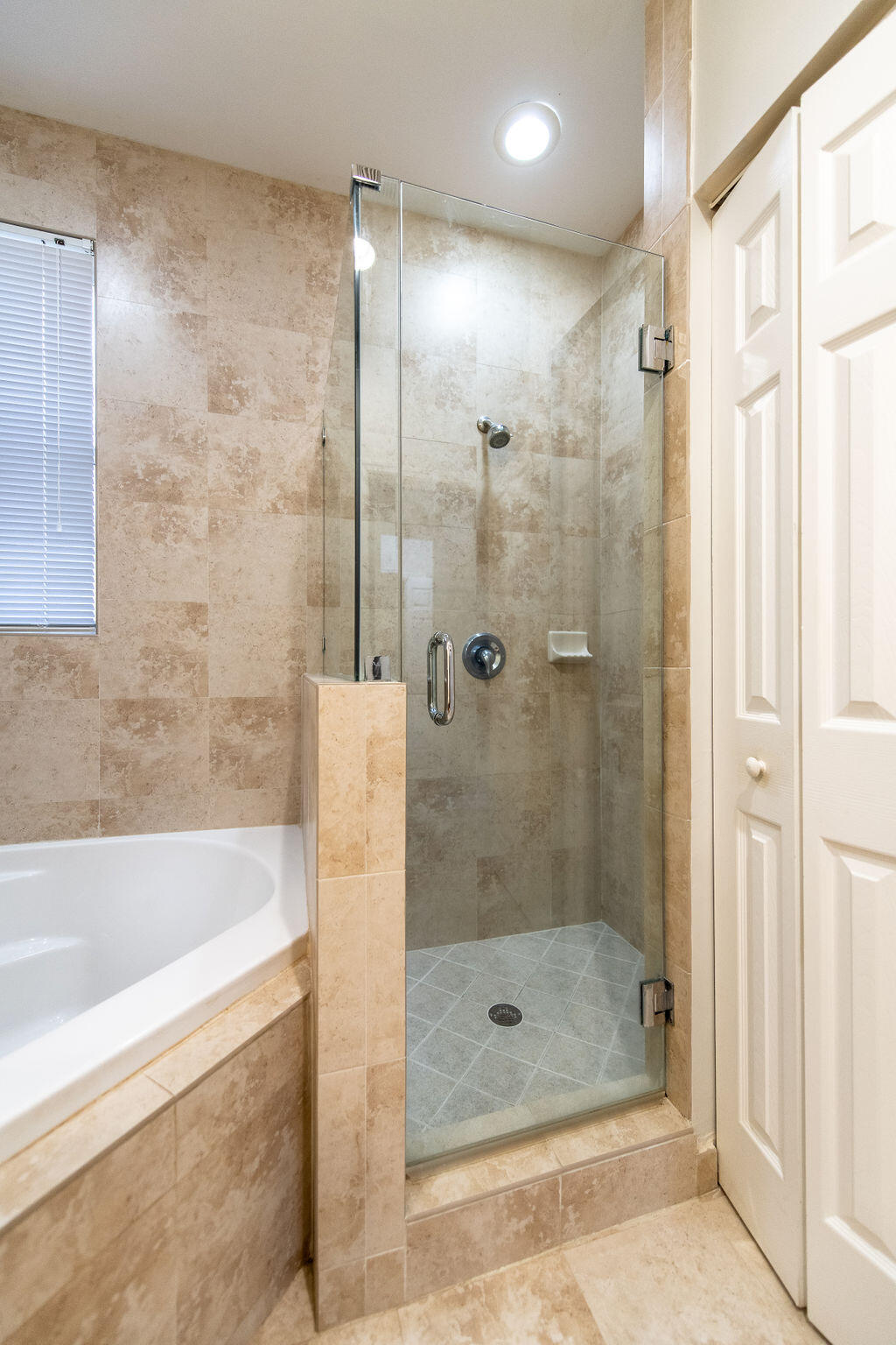 2326 Vintage Circle Property Photo 6