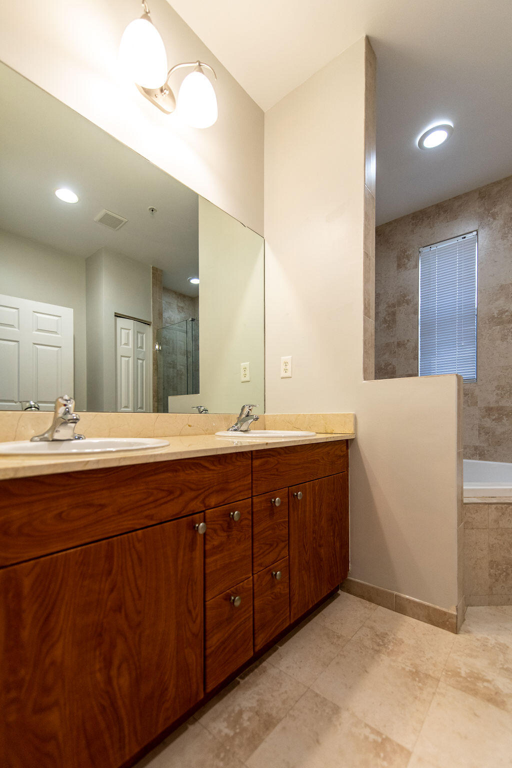 2326 Vintage Circle Property Photo 7
