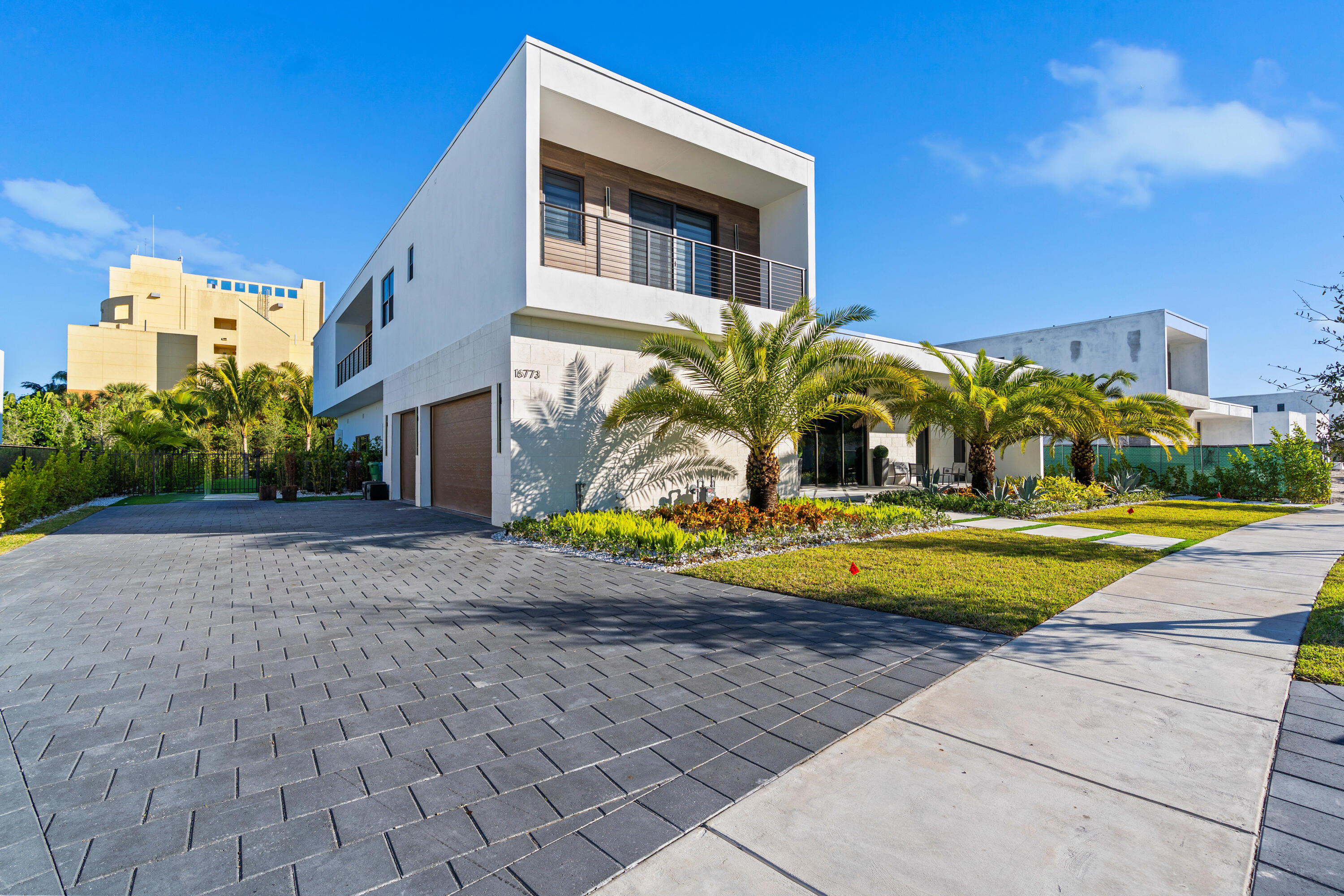16773 Botaniko Drive S Property Photo 1