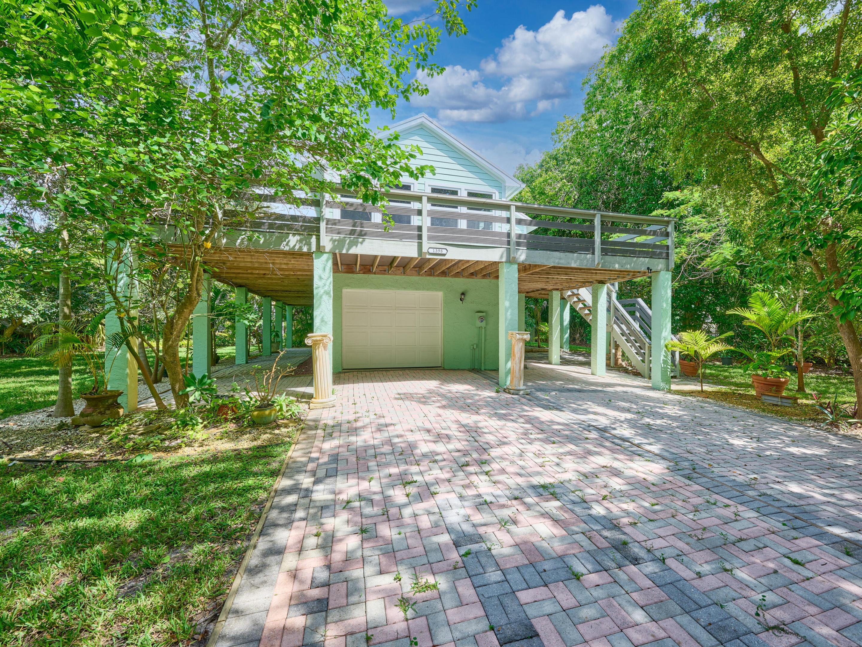 1398 SW PALM CITY Road Property Photo 1