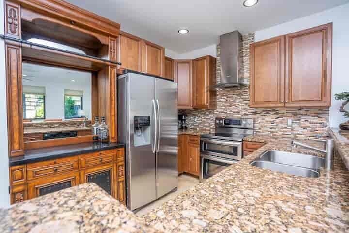 540 Ne 17th Avenue Property Photo 32