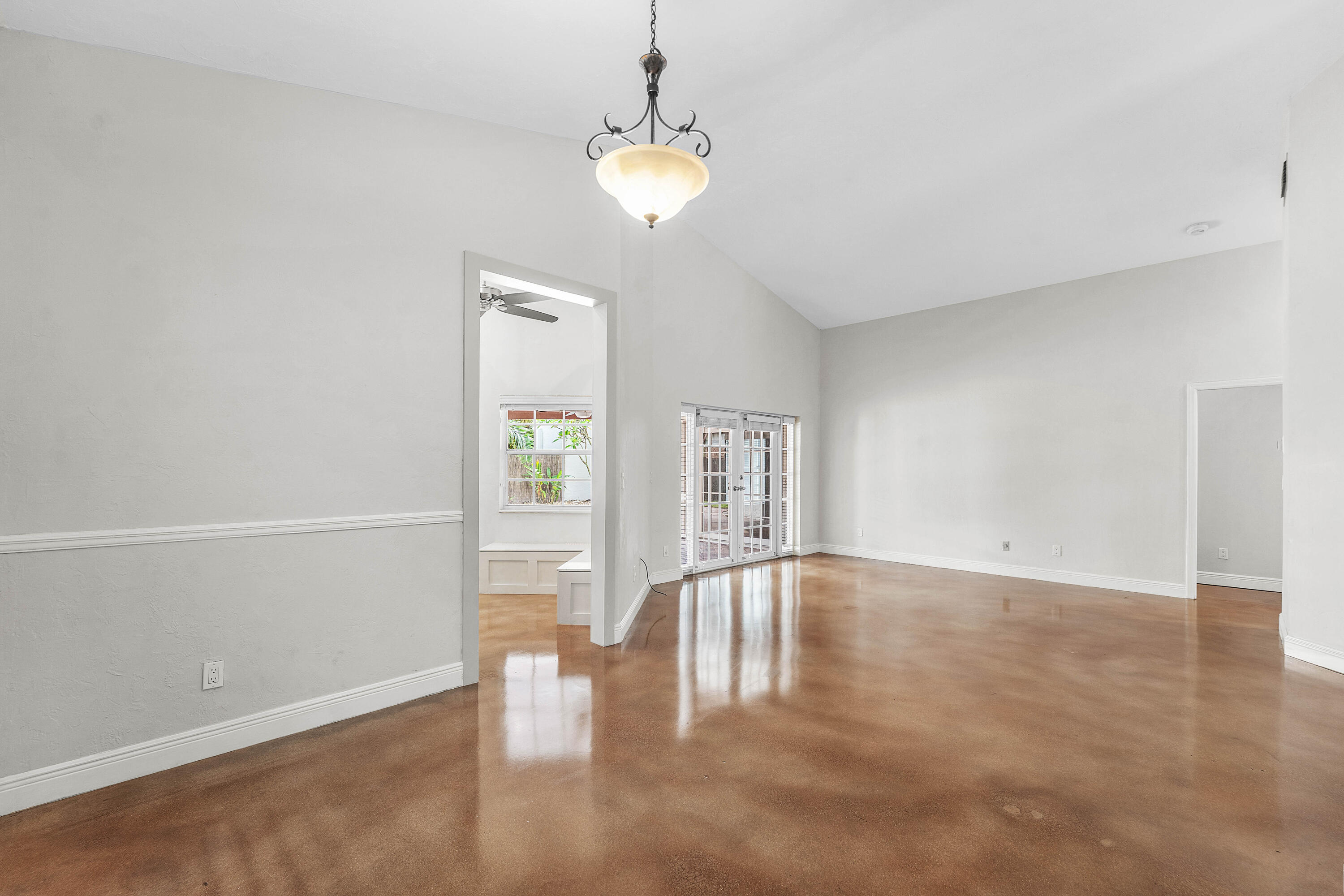 3145 W Quayside Drive Property Photo 6