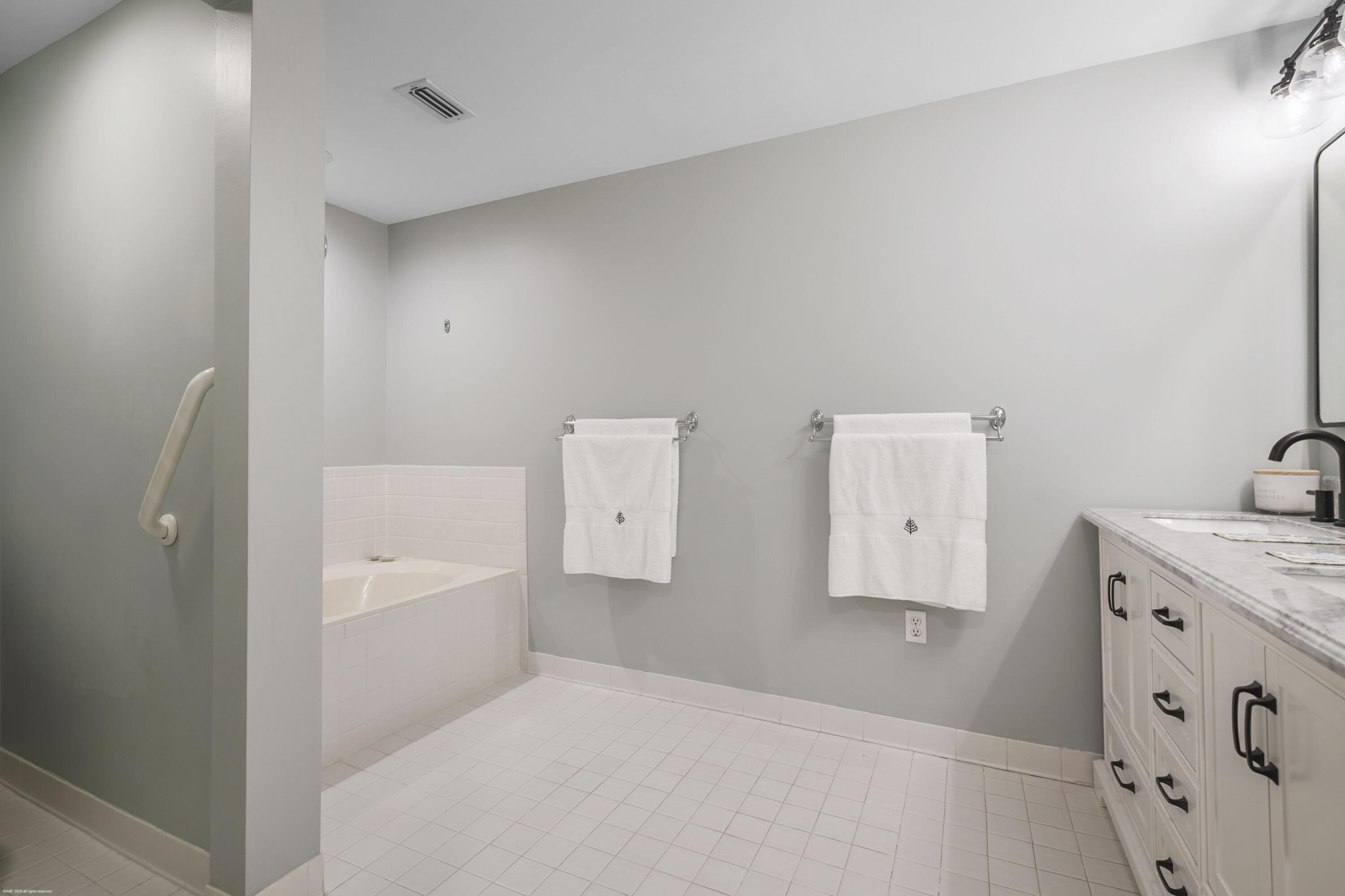 5085 Harmony Circle 201 Property Photo 17
