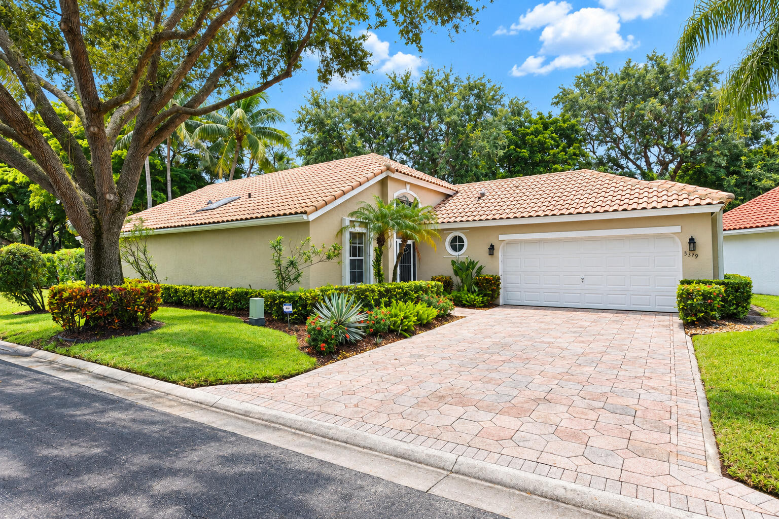 5379 Brookview Drive Property Photo 1