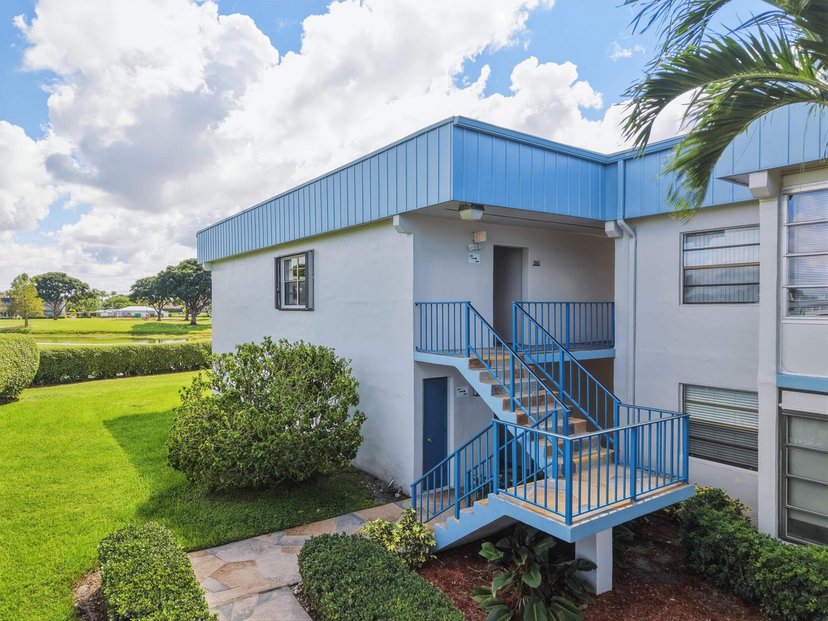 265 Capri F Property Photo 4