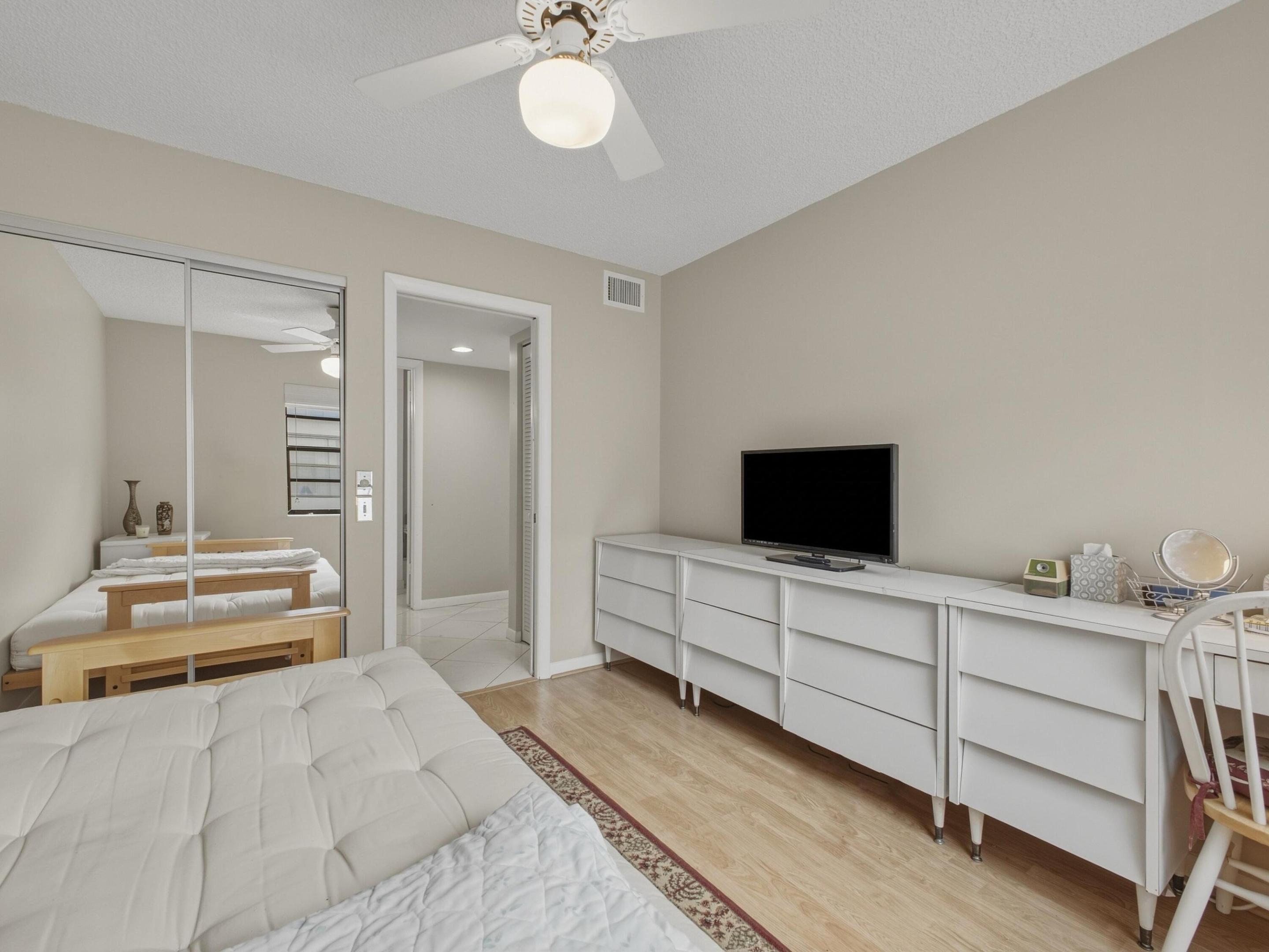 265 Capri F Property Photo 17