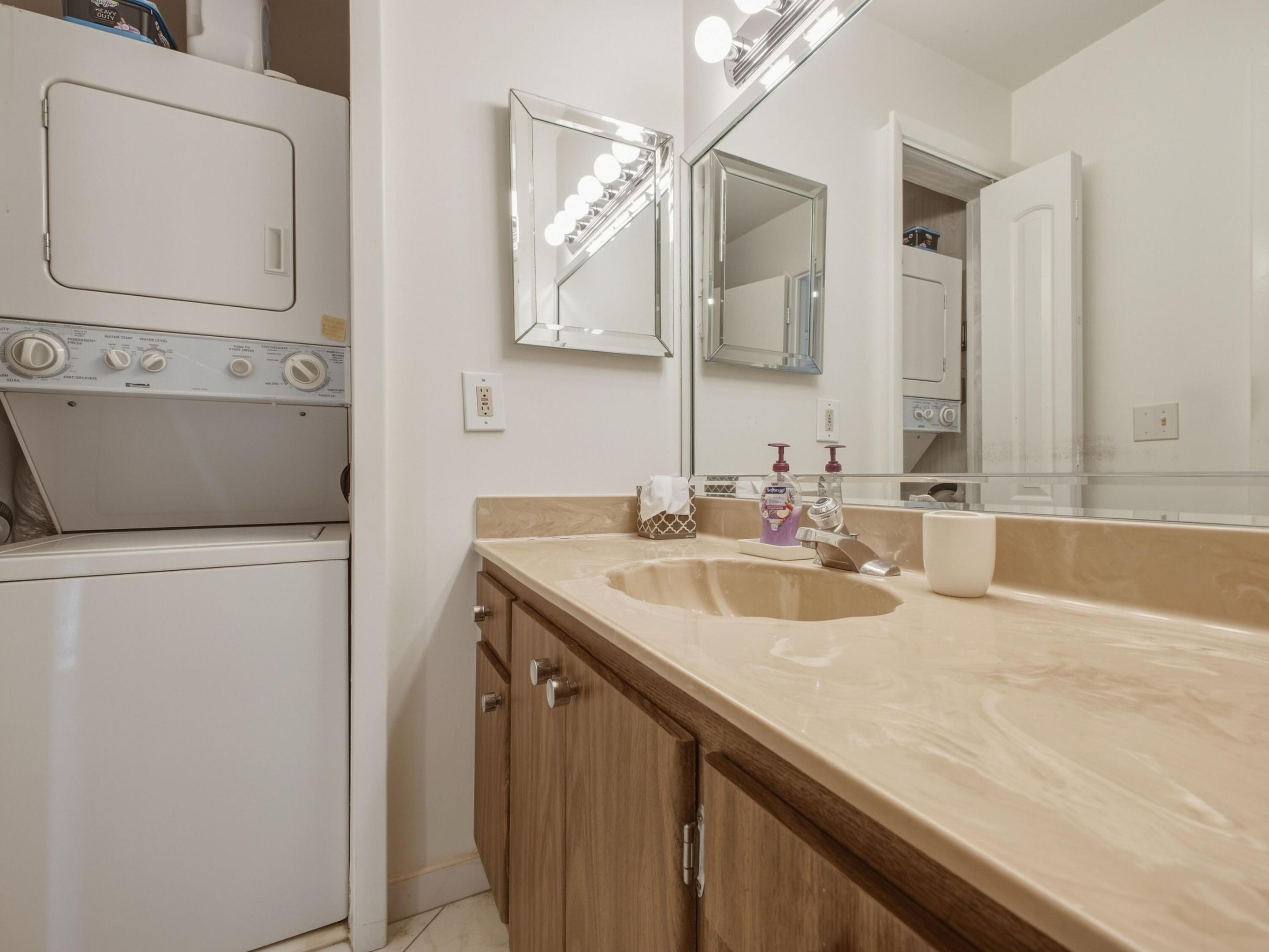 265 Capri F Property Photo 19
