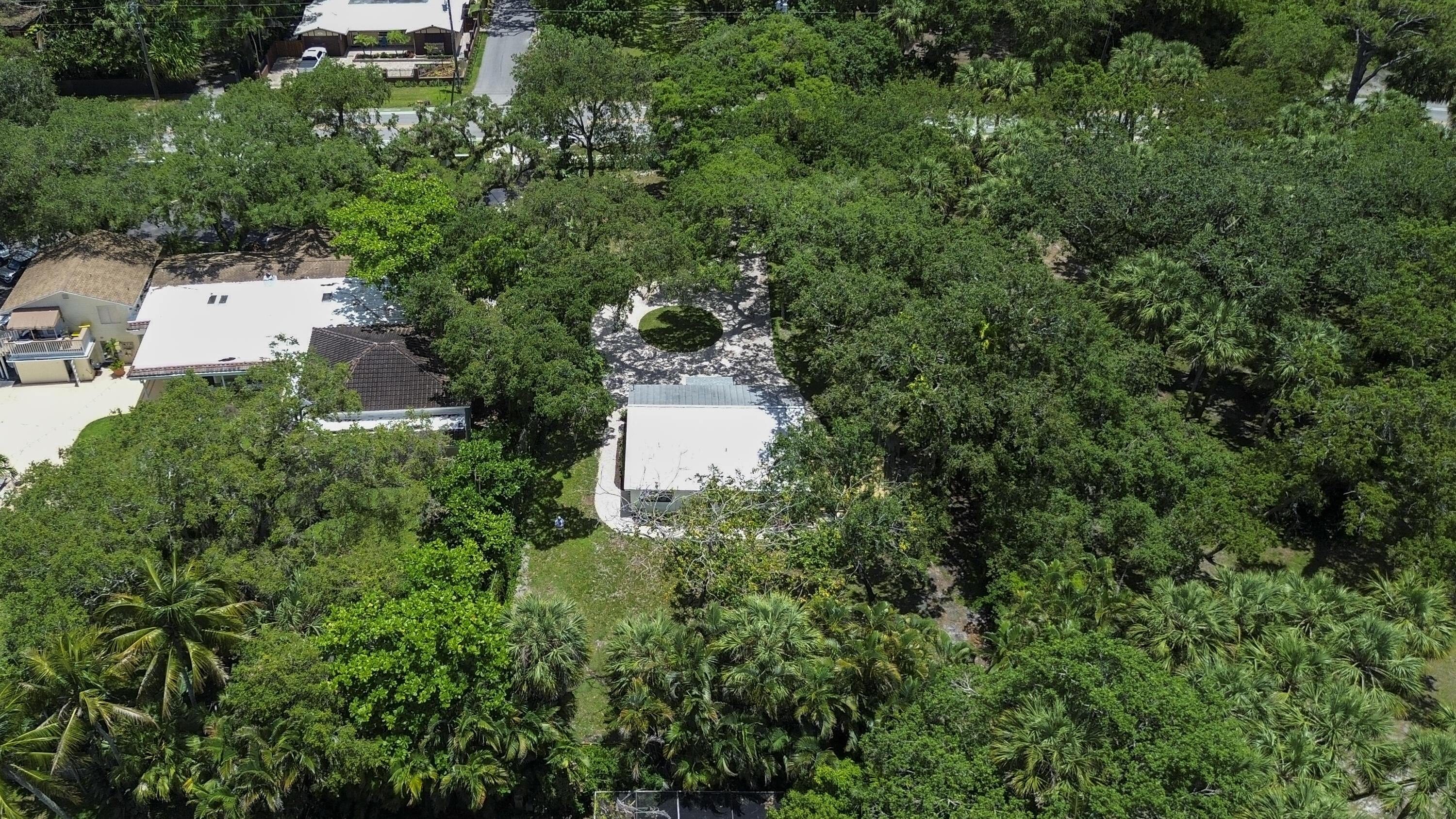 2101 Riverland Road Property Photo 3