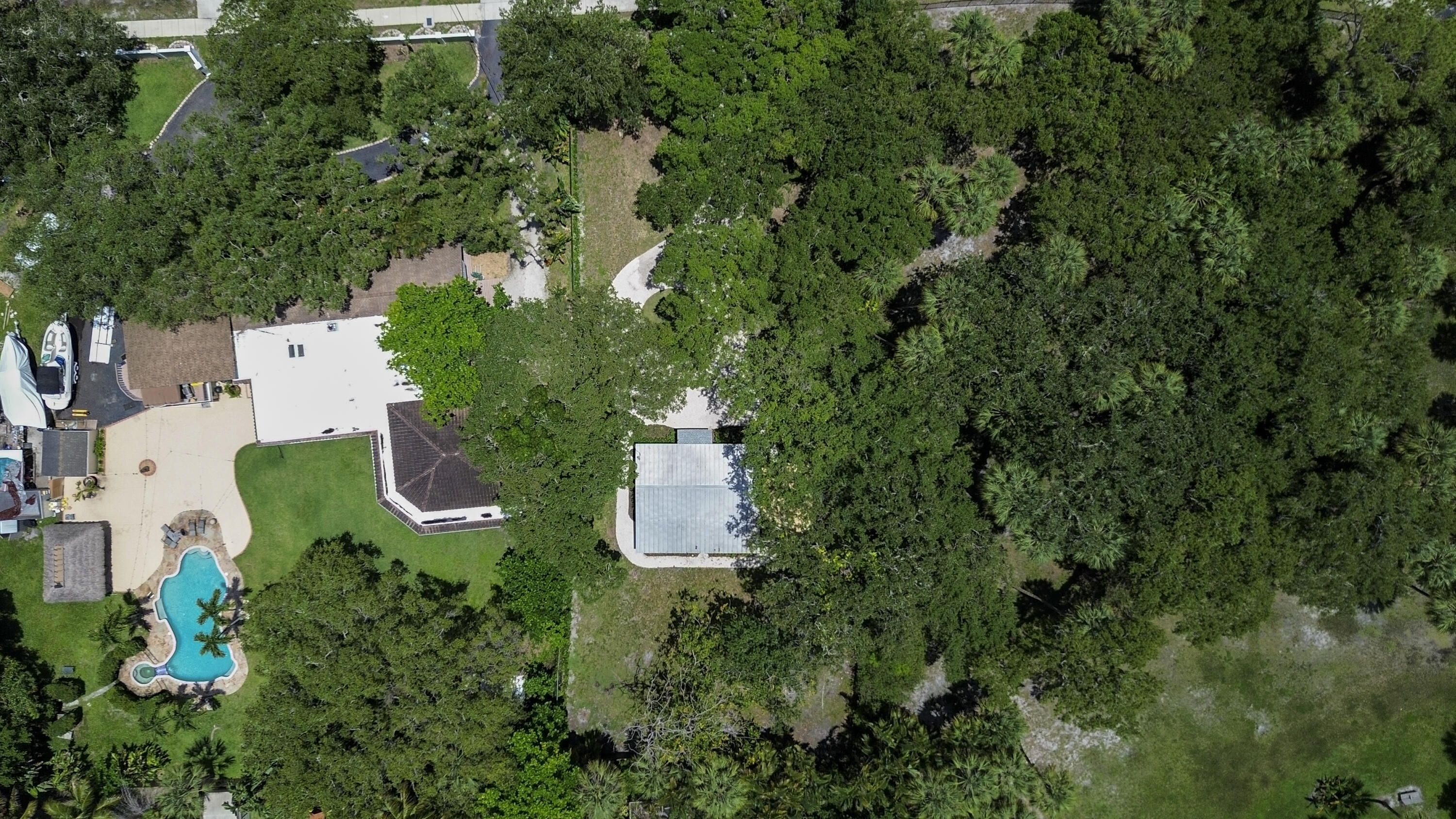 2101 Riverland Road Property Photo 9