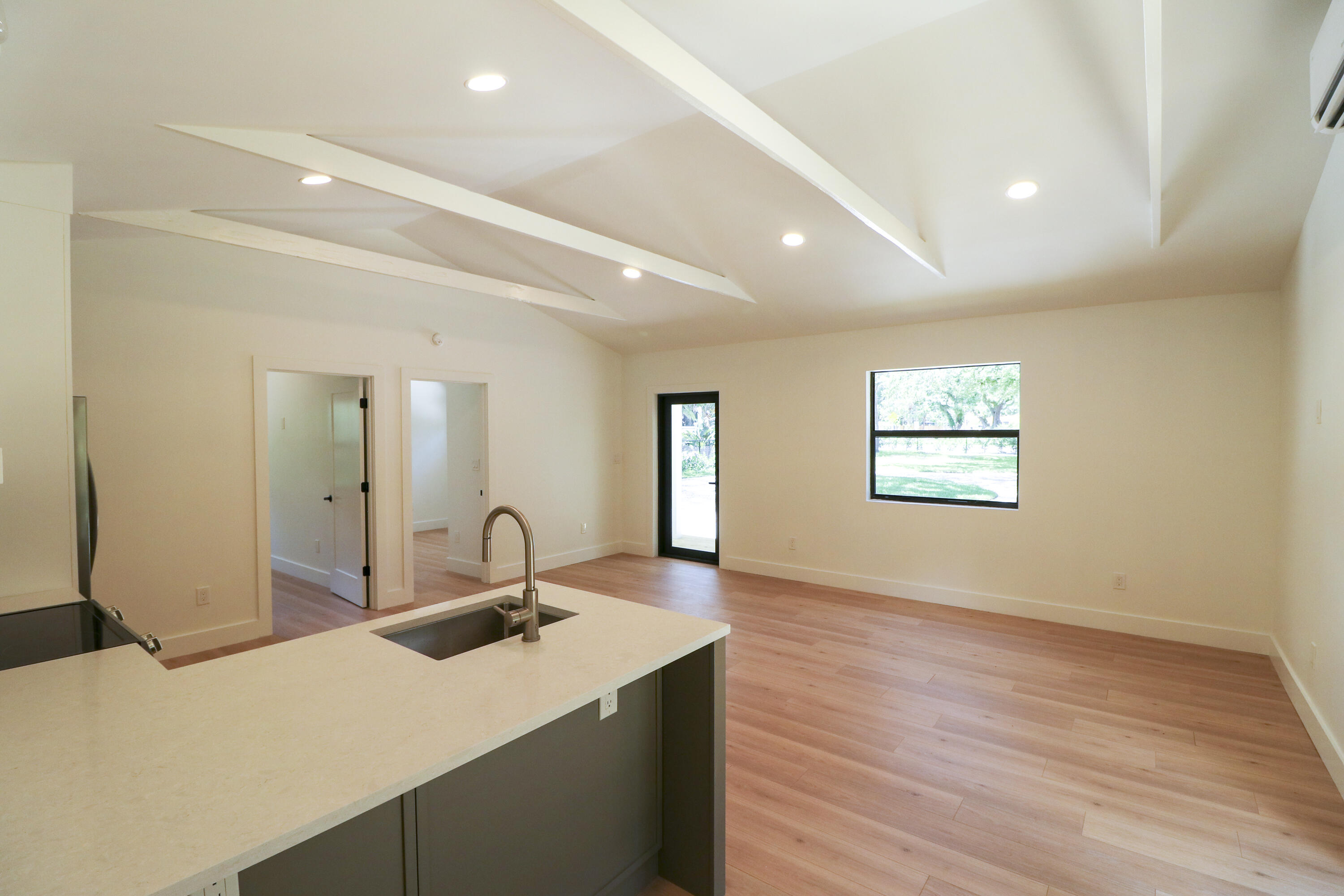 2101 Riverland Road Property Photo 21