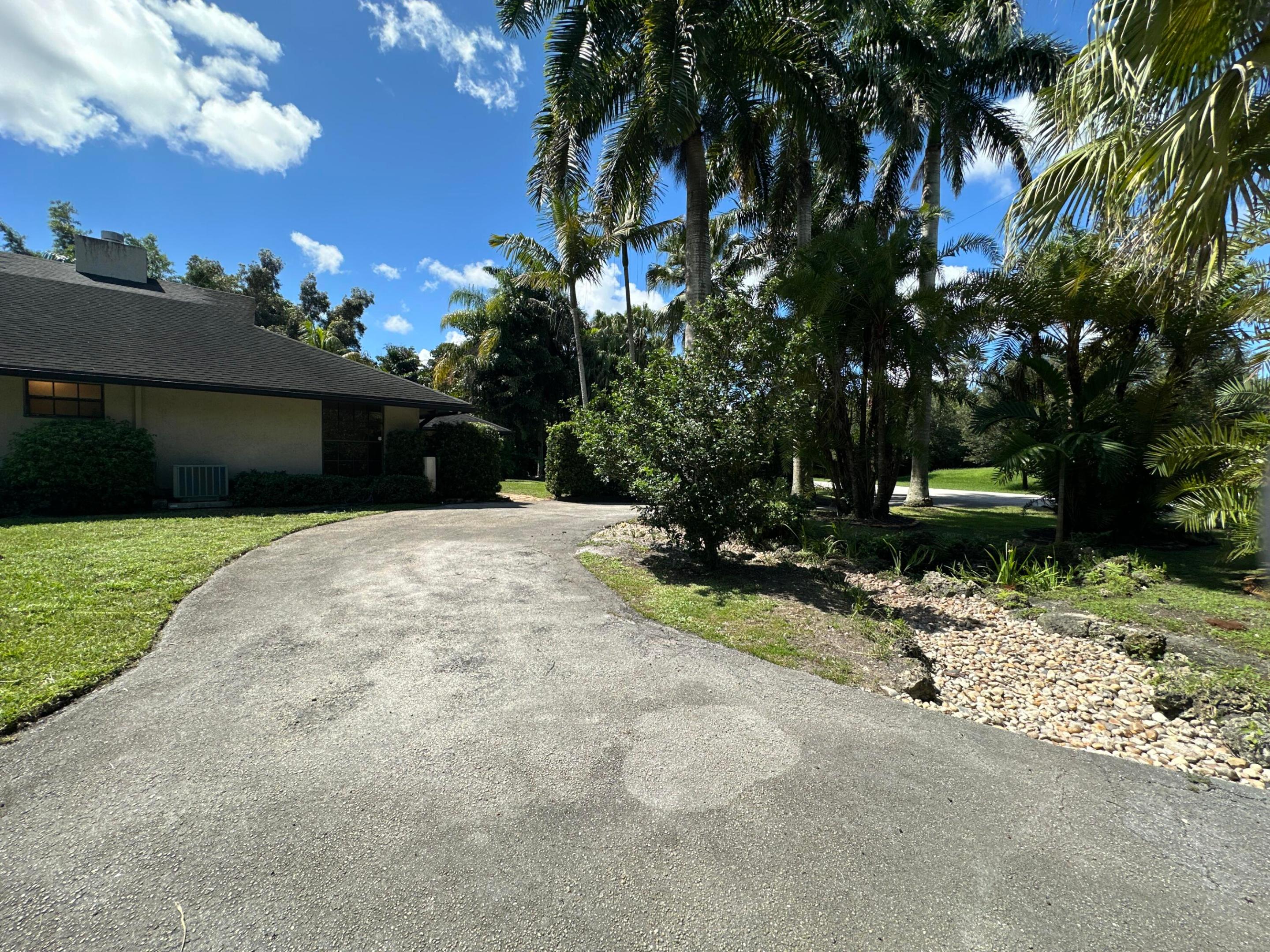 12320 Nw 2nd Street Property Photo 4