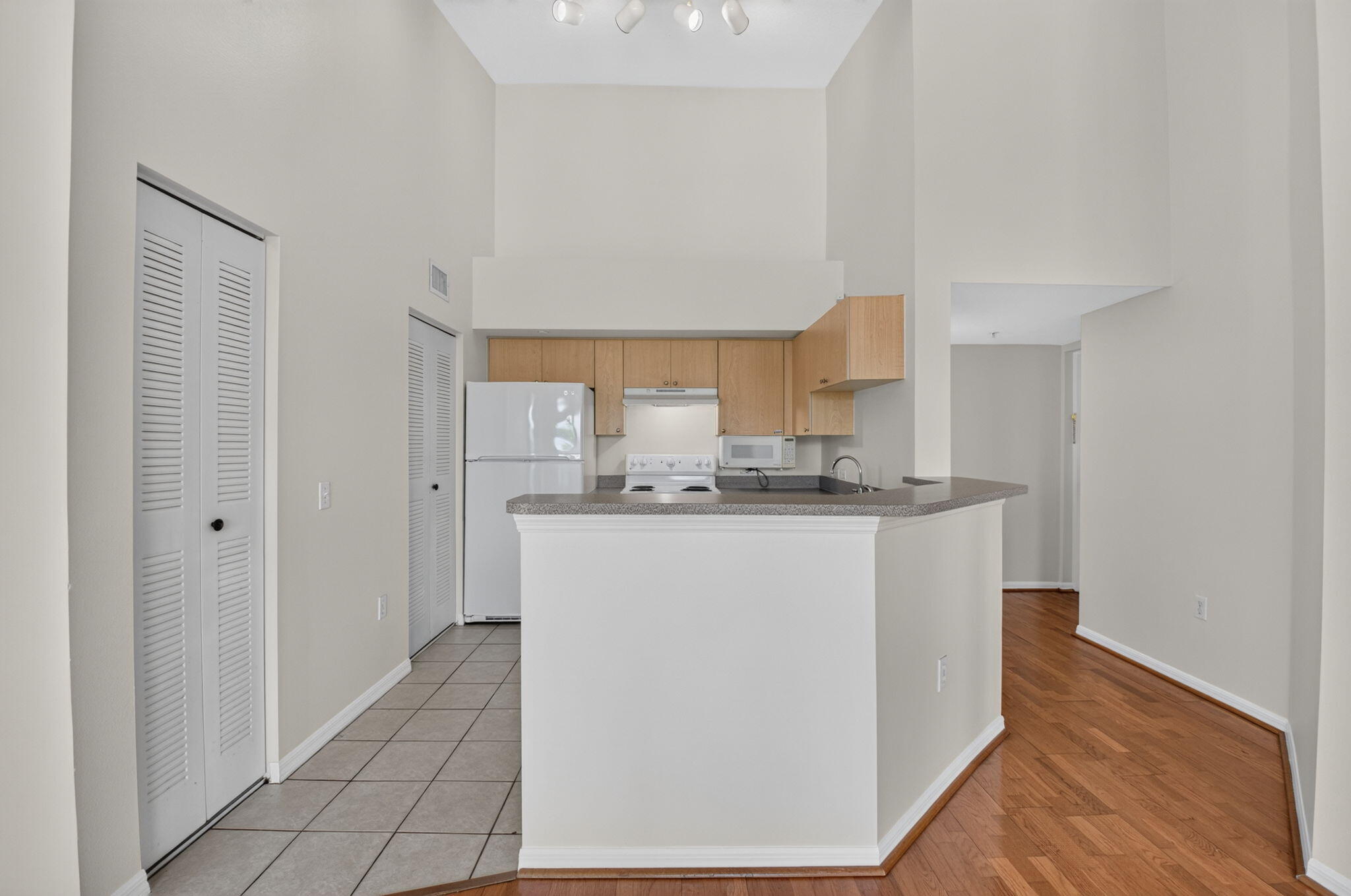 417 Villa Circle Property Photo 15